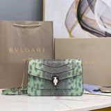 BVLGARI Bag Top version SerpetiForever Bag Decorated with a Snake's Head Chain Bag Snakeskin Enamel Snakeskin Head File Holder Mint Green