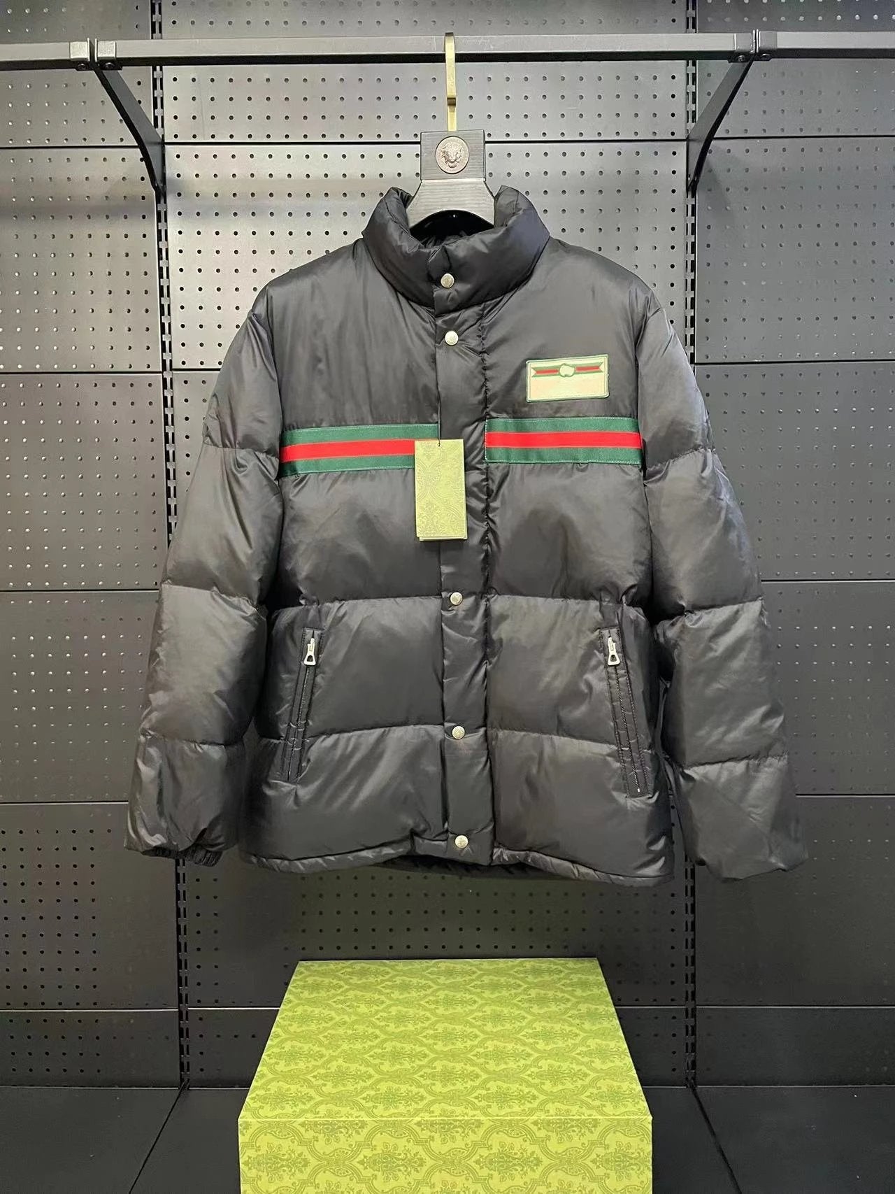 Gucci Down Jacket GVCIDownjacket