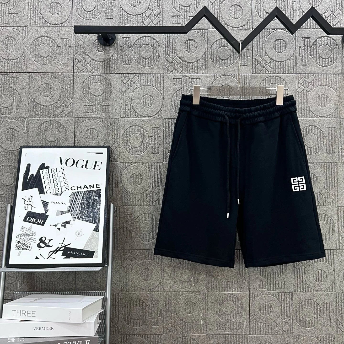 Givenchy Shorts Classic Small Logo Embroidery on the Front logo Five-point Shorts25ss New Drawstring Casual Pants for Men and Women, Summer Style5Two-in-One Casual Sweatpants Pure Cotton Joggers