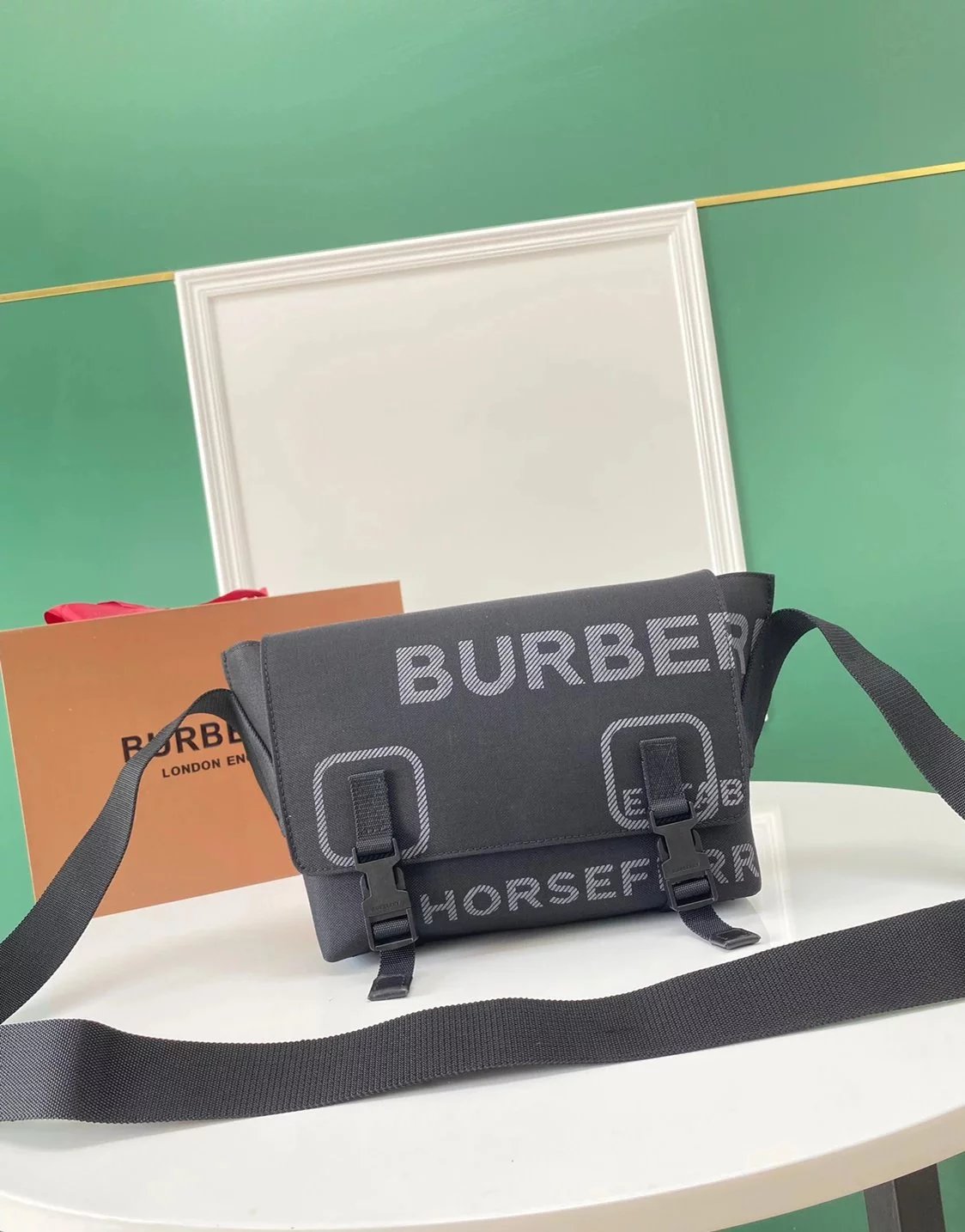 Burberry Women's Bag Top version 【】2022Latest Messenger Bag Horseferry Printed Nylon Messenger Bag Men's Messenger Bag Women's Shoulder Bag Flap Messenger Bag New Men's Bag Women's Bag