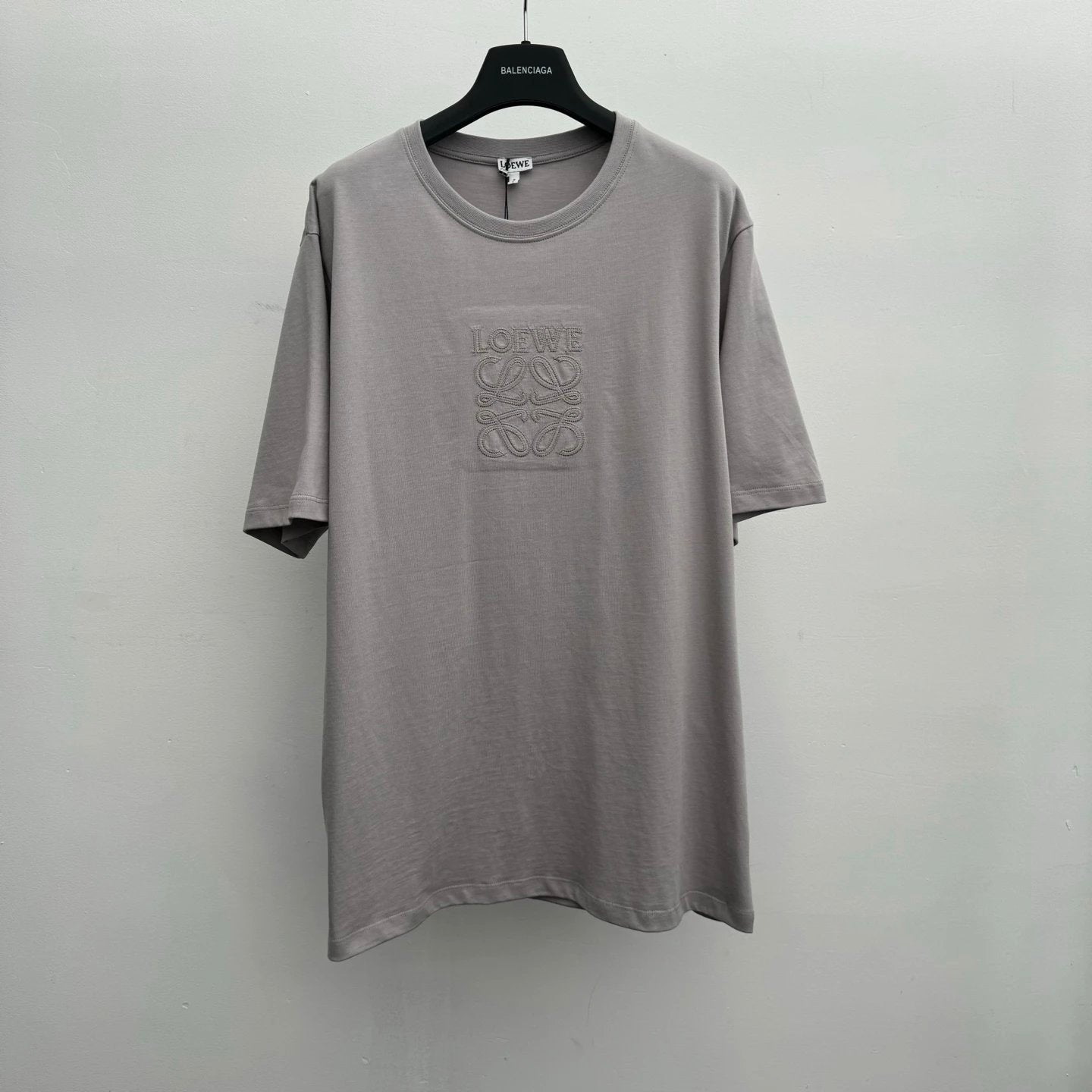 LOEWE T-shirt Macaron Embroidery on the Chest logo round Neck Short Sleeve25ss New Pure Cotton Unisex Style T T-shirt OS Loose Fit Base Shirt Top Half Sleeve T-Shirt