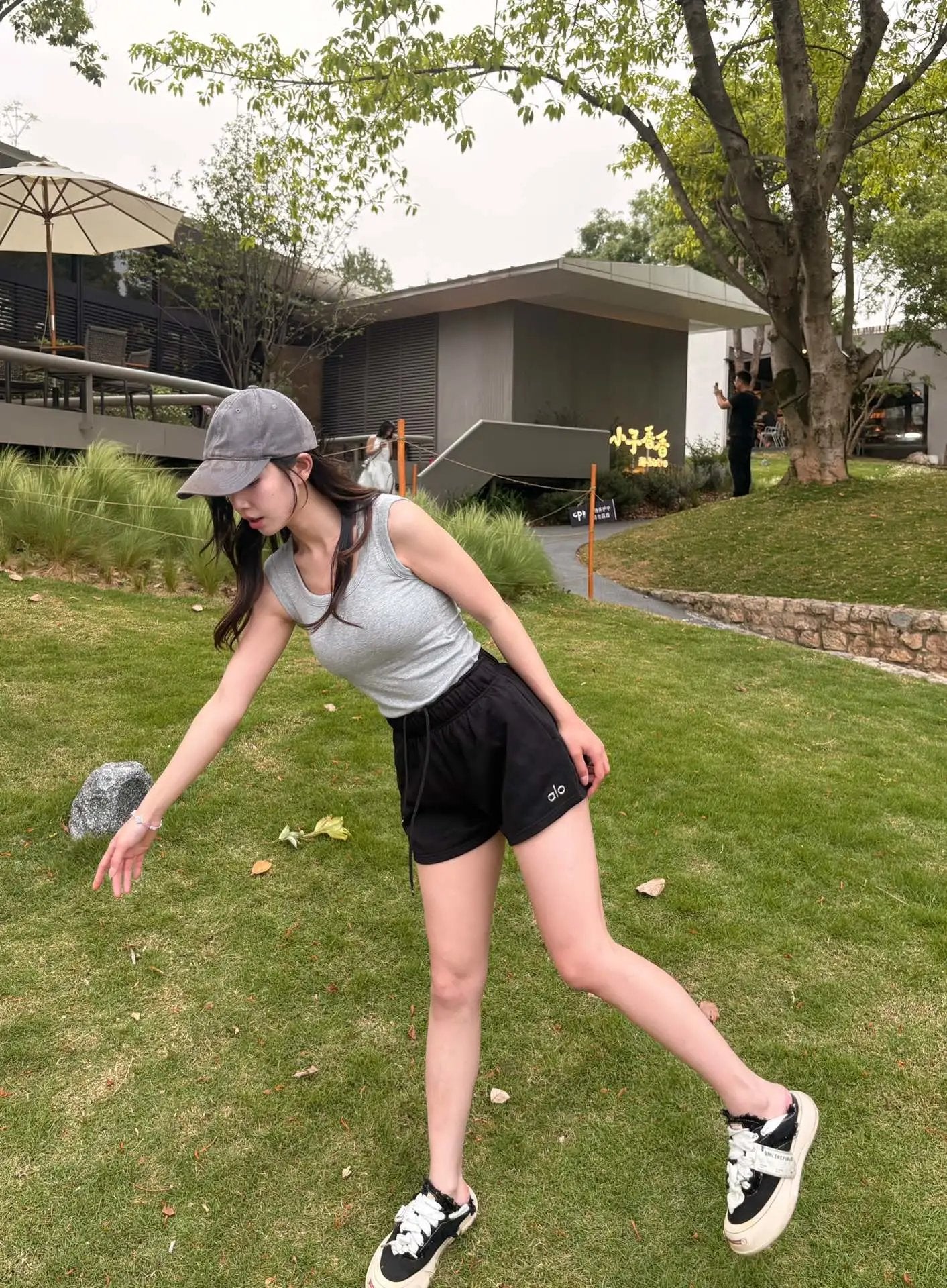 Alo Yoga Yoga Pants Predecessor Three-Dimensional Letter Printing logo Yoga Shorts Fifth Pants25ss New Drawstring Casual Women's Summer Pants5Two-in-One Casual Sweatpants Pure Cotton Joggers