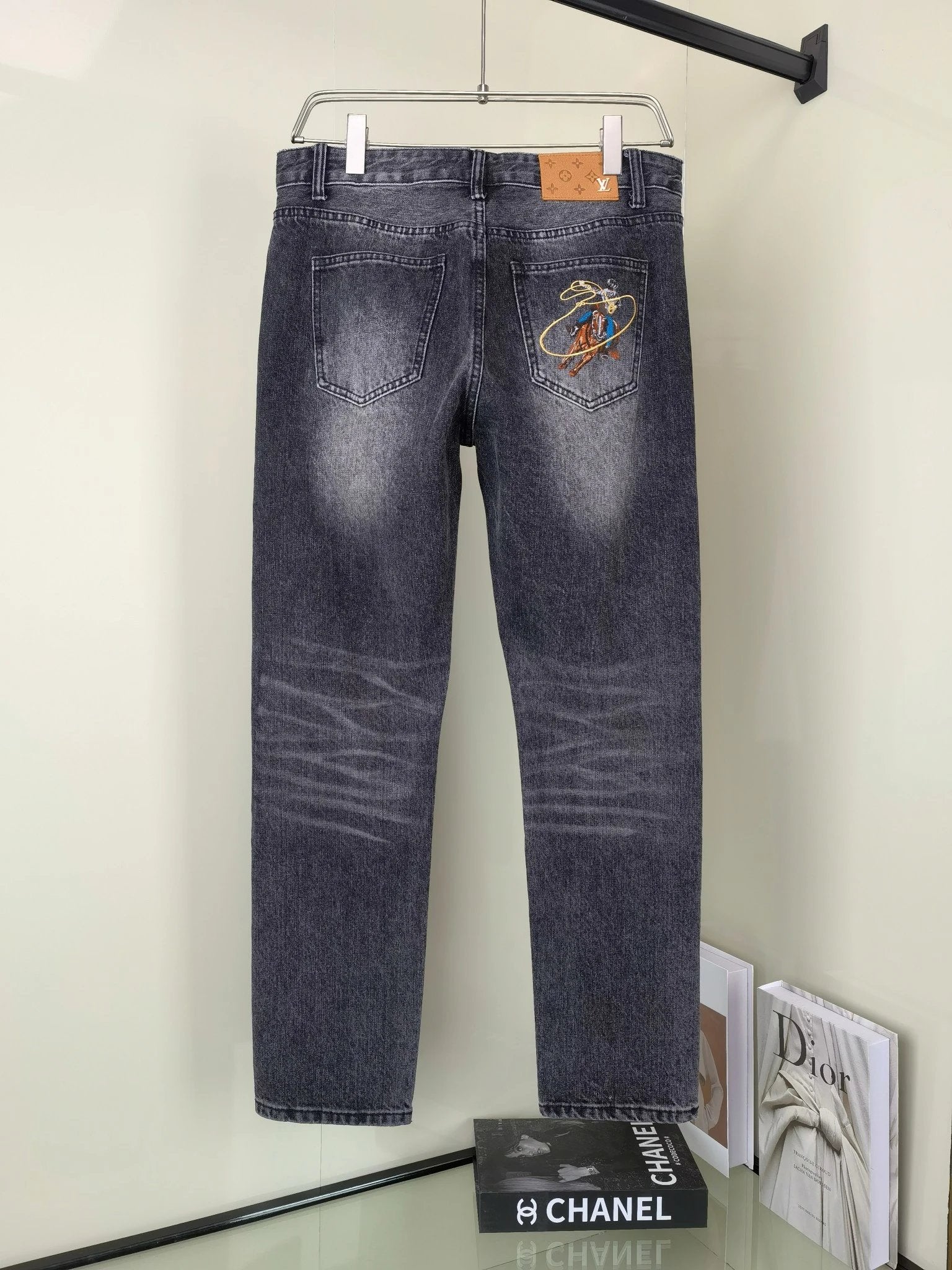 Louis Vuitton LV Jeans Full Print Front and Back Jacquard with Horse Riding Pattern Embroidery logo25ss Spring Summer New Straight Leg Jeans Unisex Slim Fit Long Pants Loose