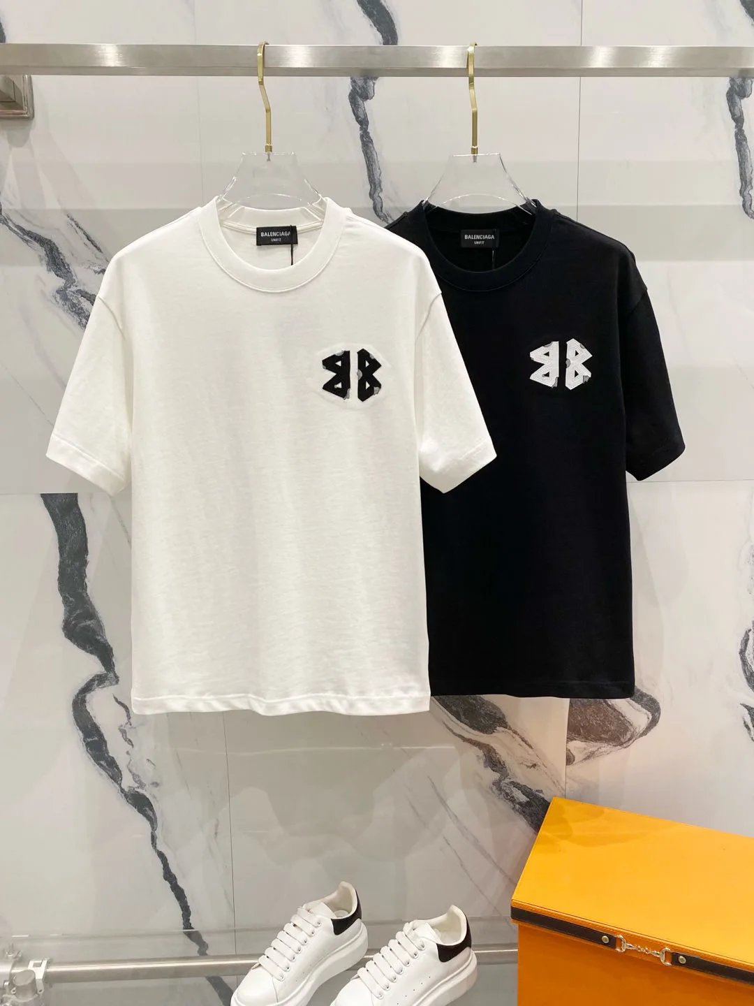 Balenciaga T-shirt Patchwork Color Block Embroidery BB Letters LOGO Logo Crew Neck Short Sleeve25ss New pure cotton T Unisex T-Shirt OS Loose Fit Base Shirt Top T-Shirt Short Sleeve