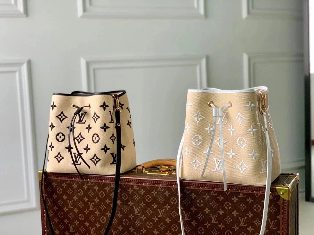 Louis Vuitton LV Women's Bag Top version 2023New Women's Bag Exquisite Monogram Pattern NéONOéMedium Bucket Bag Portable Messenger Bag M23080