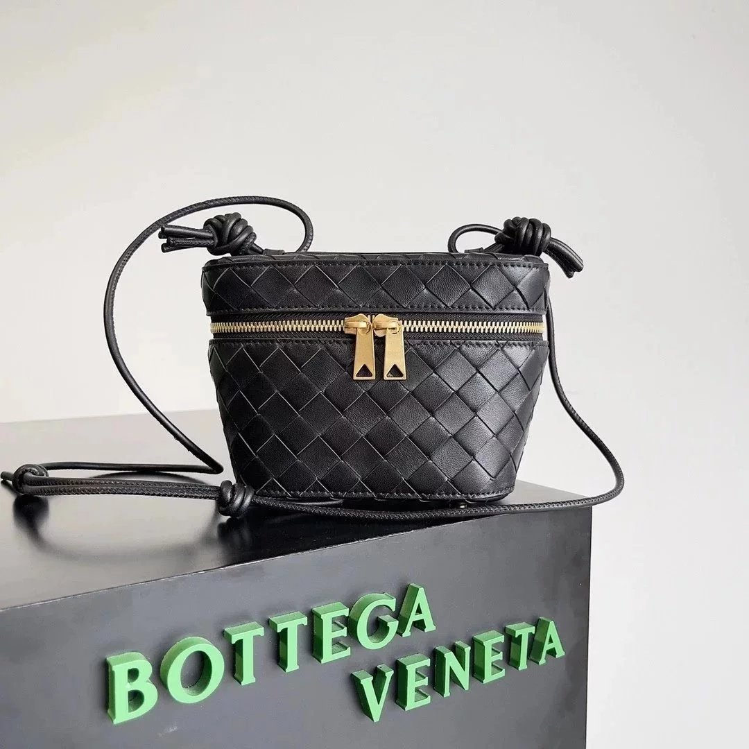 Bottega Veneta Women's Bag Top version Original Leather New Wash Bag Woven Small Box Bag Small Suitcase Woven Bag Women's Bag Lunch Box Bag Small Messenger Bag