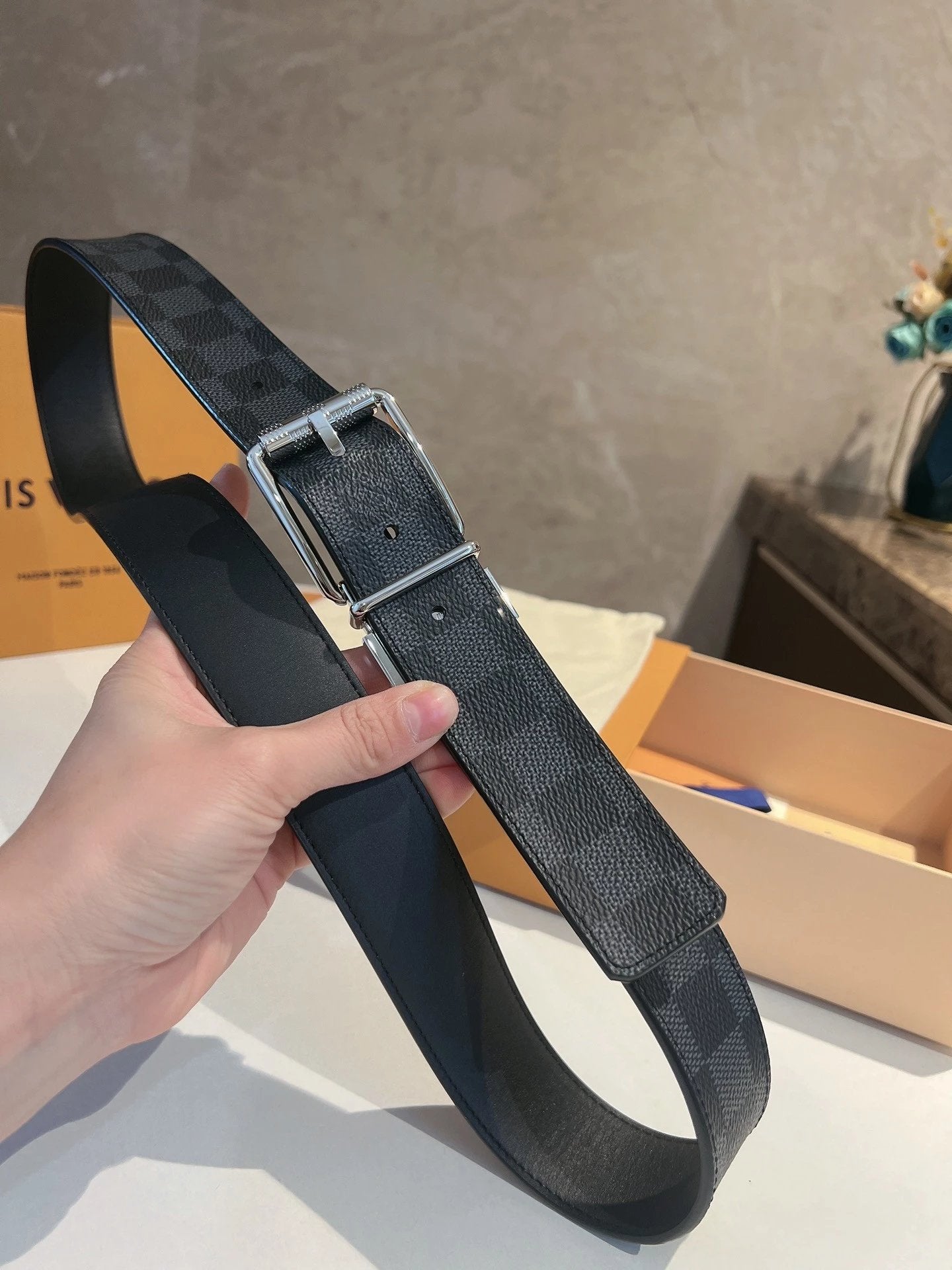 Louis Vuitton LV Belt Top version The Most New Belt4.0cm Men's Belt Metal Buckle Men's Leather Belt with Classic Presbyopic Checkered Belt with Genuine Goods Packaging