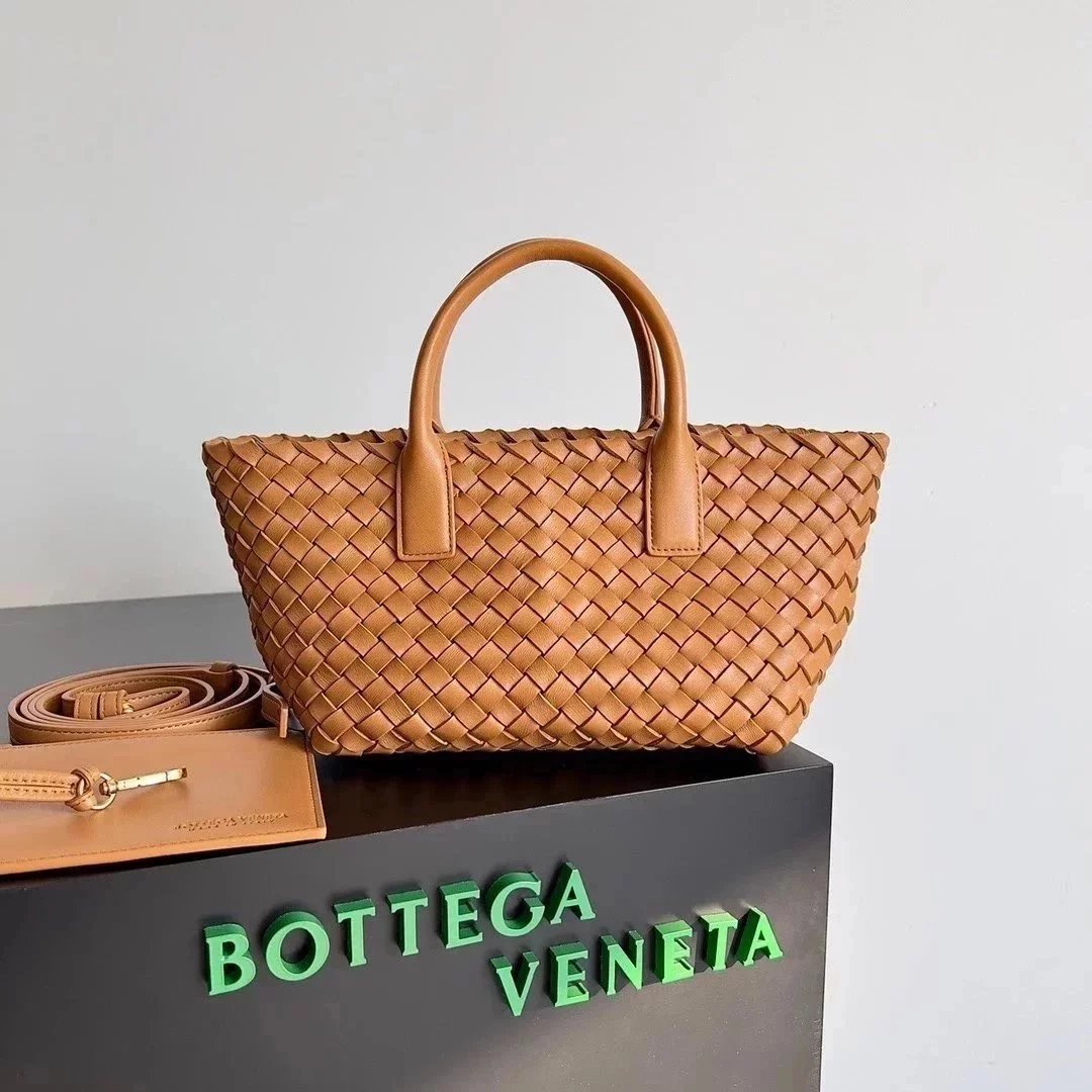 Bottega Veneta Women's Bag Top version 【Surrogate Shopping Edition】New Arrival MiniCabat Limited Mini Basket Tote Cabat Woven Bag Portable Shopping Basket Bag Woven Vegetable Basket New Woven Shopping Basket Bag Treasure Dish Jia Woven Oversized Shopping