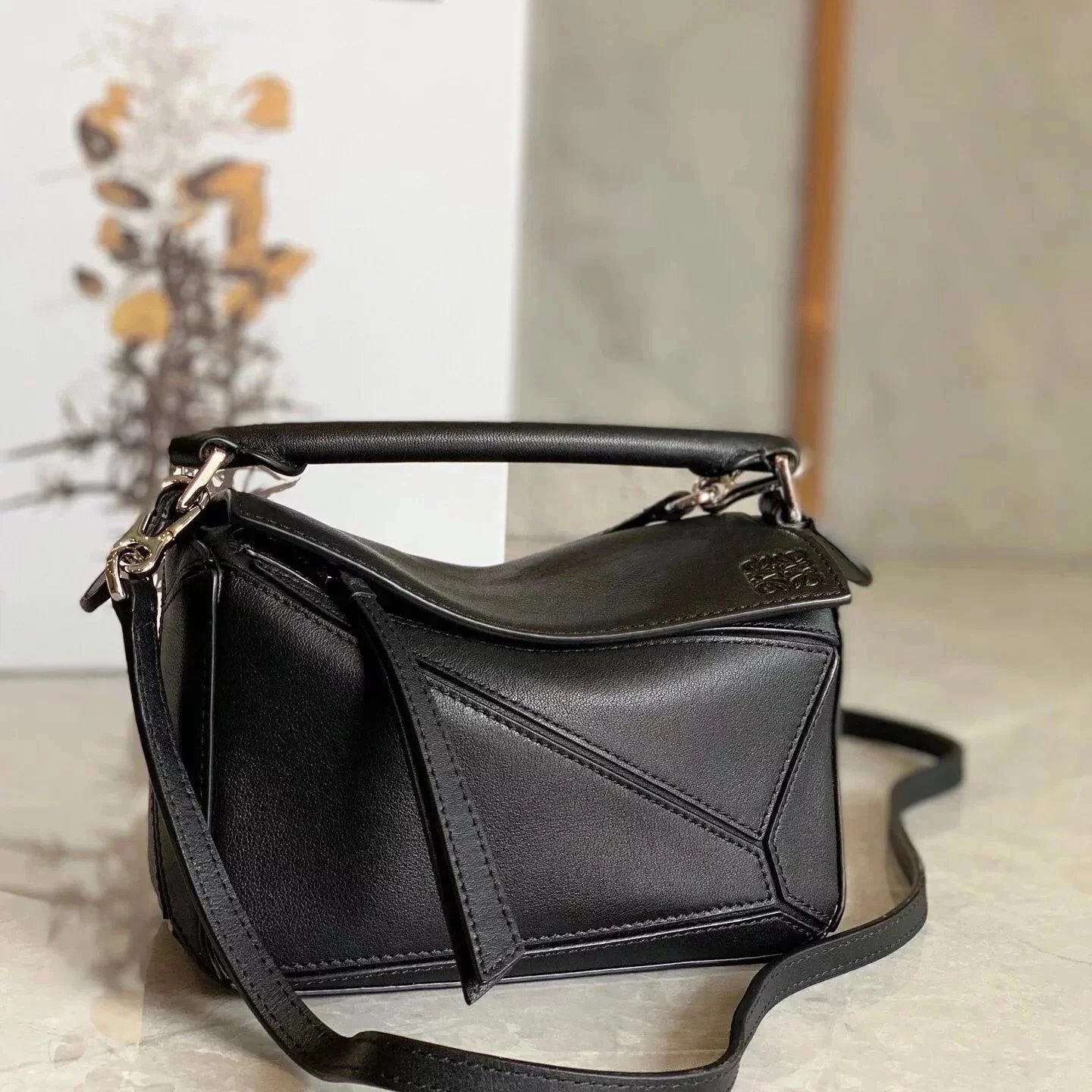 LOEWE Women's Bag Top version 【Level Surrogate Shopping】puzzle Geometric Bag Women's Bag mini18cm Mini Geometric Bag Crossbody Bag Small Size24cm Medium29cm Splicing Box Bag loewe Classic Geometric Crossbody Bag