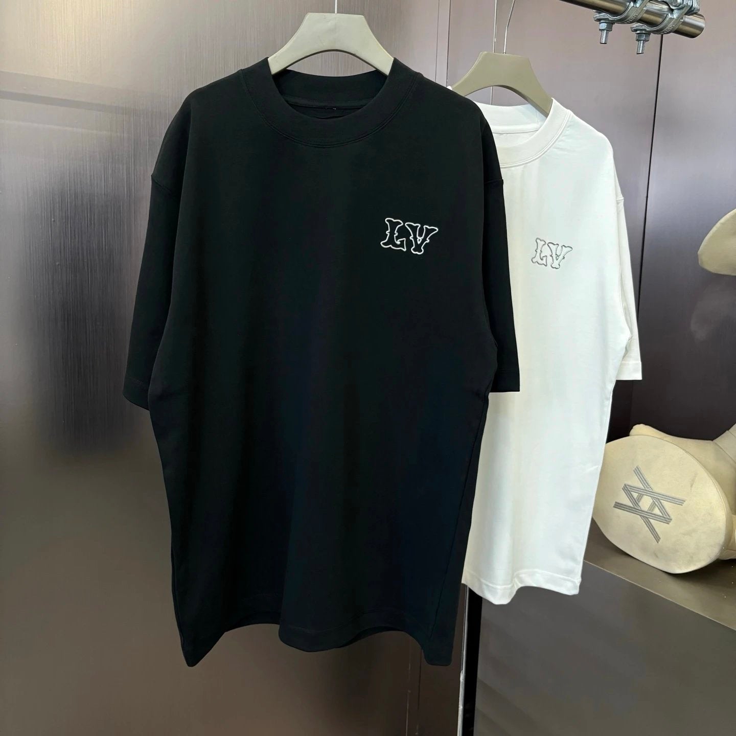 Louis Vuitton LV T-shirt Chest Brand Letters logo round Neck Short Sleeve25ss New pure cotton T Unisex T-Shirt OS Loose Fit Base Shirt Top Half Sleeve T-Shirt