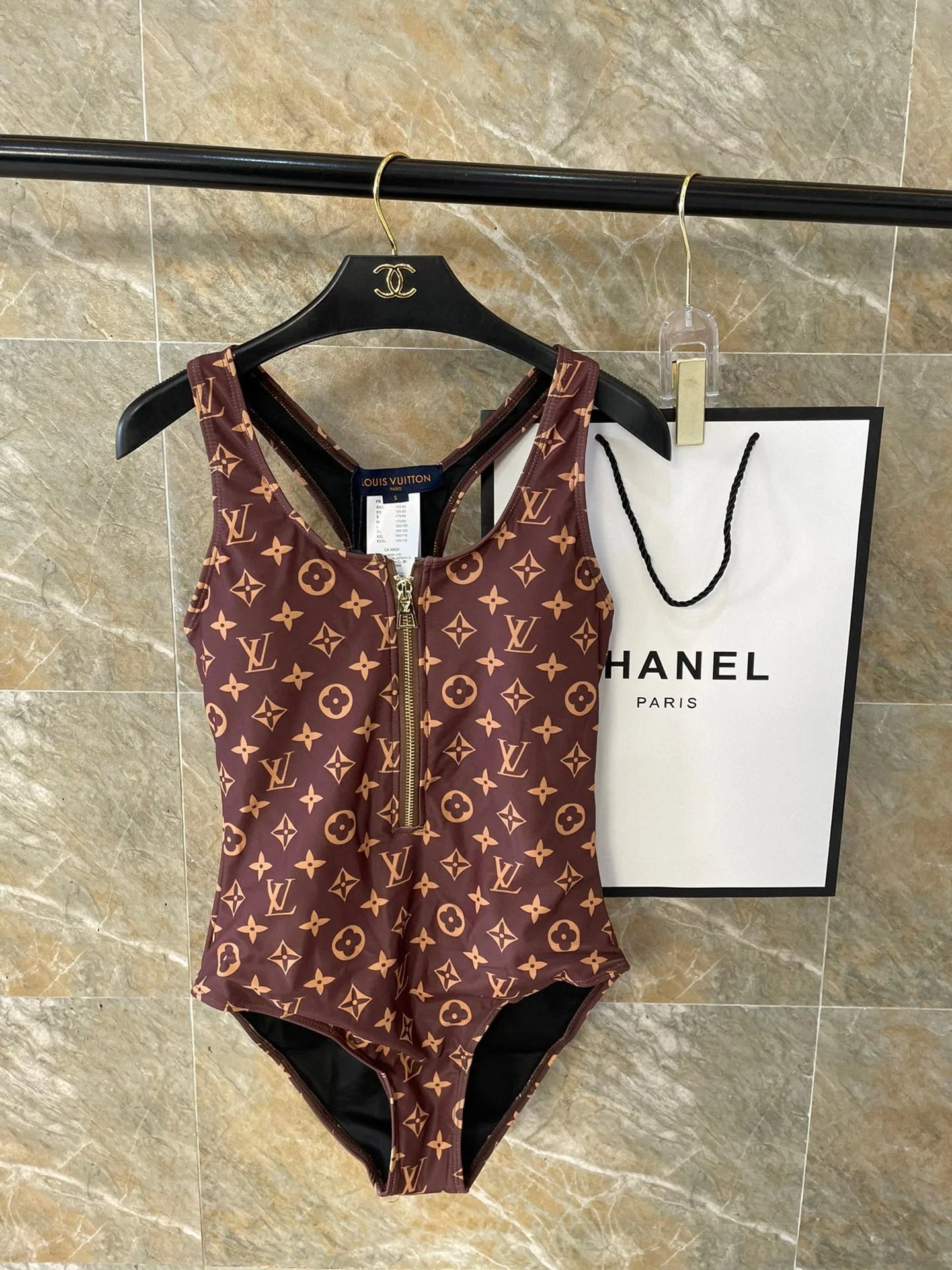 Louis Vuitton LV Swimsuit Old Flower Zipper One-Piece Bikini Swimsuit Sexy Small Chest Gathered Beach Pool Backless White Women's Swimwear Vacation Hot Spring
