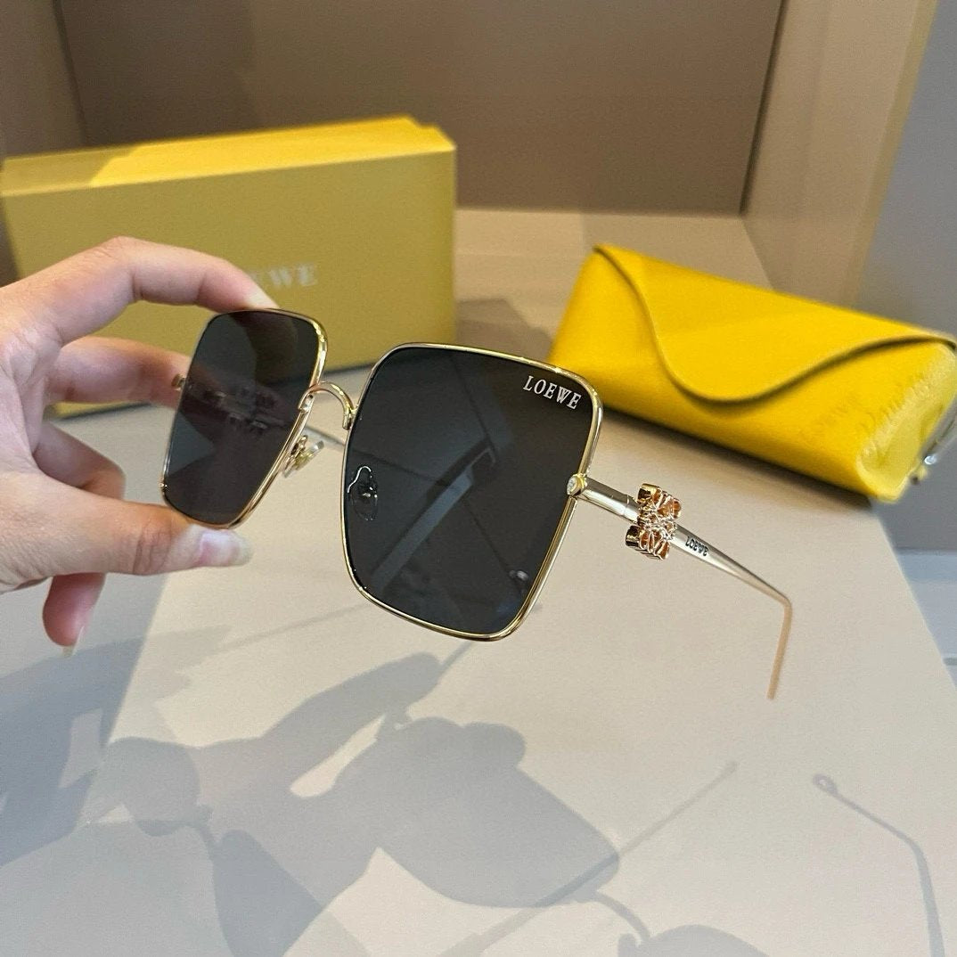 LOEWE Sunglasses Gold Label Temple Sunglasses Slimming Non-Prescription Unisex Couple Style Driving Beach Fishing UV Protection25ss New Sports Casual Versatile