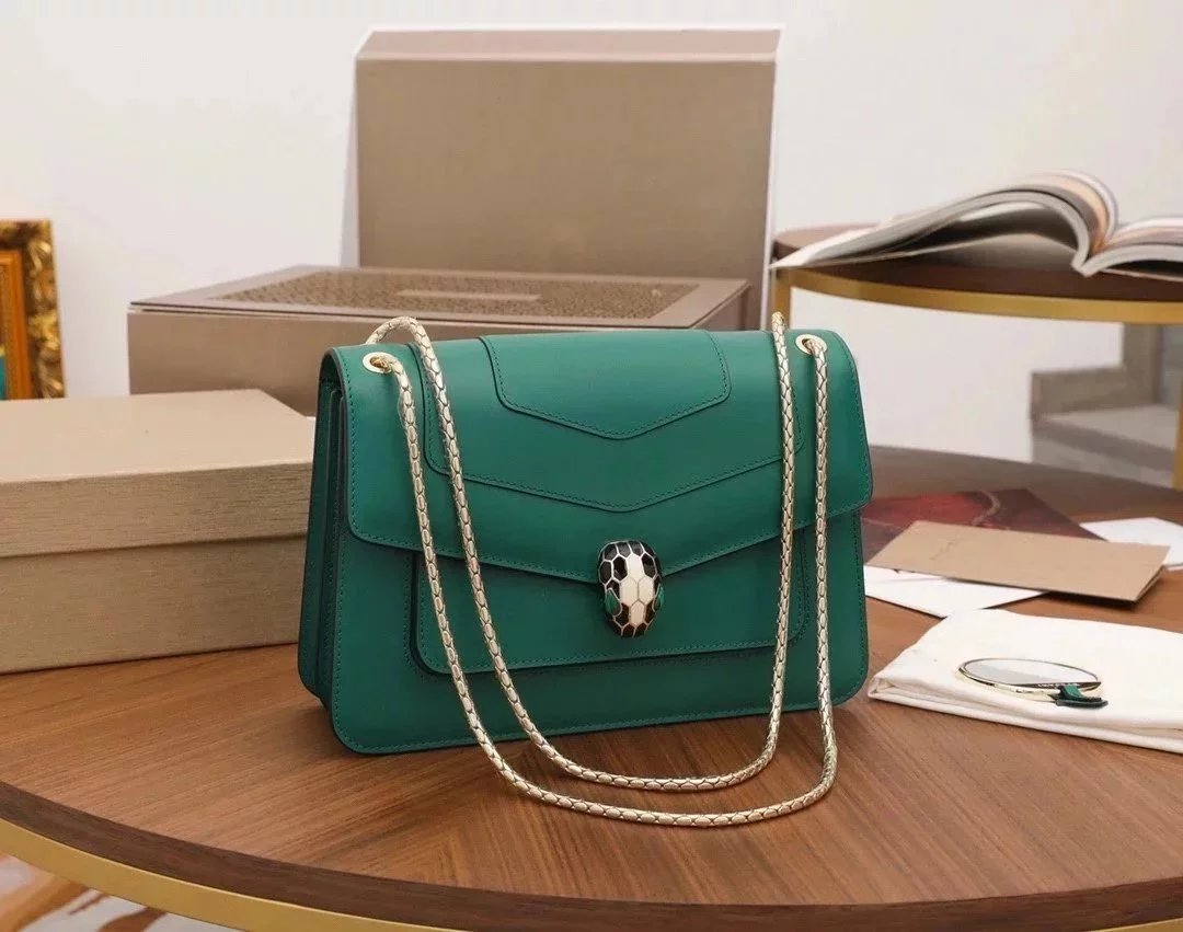 BVLGARI Bag Top version SerpentiForever Classic Emerald Cowhide Bag Decorated with a Snake's Head File Holder Chain Bag Portable Shoulder Messenger Bag Women's Bag