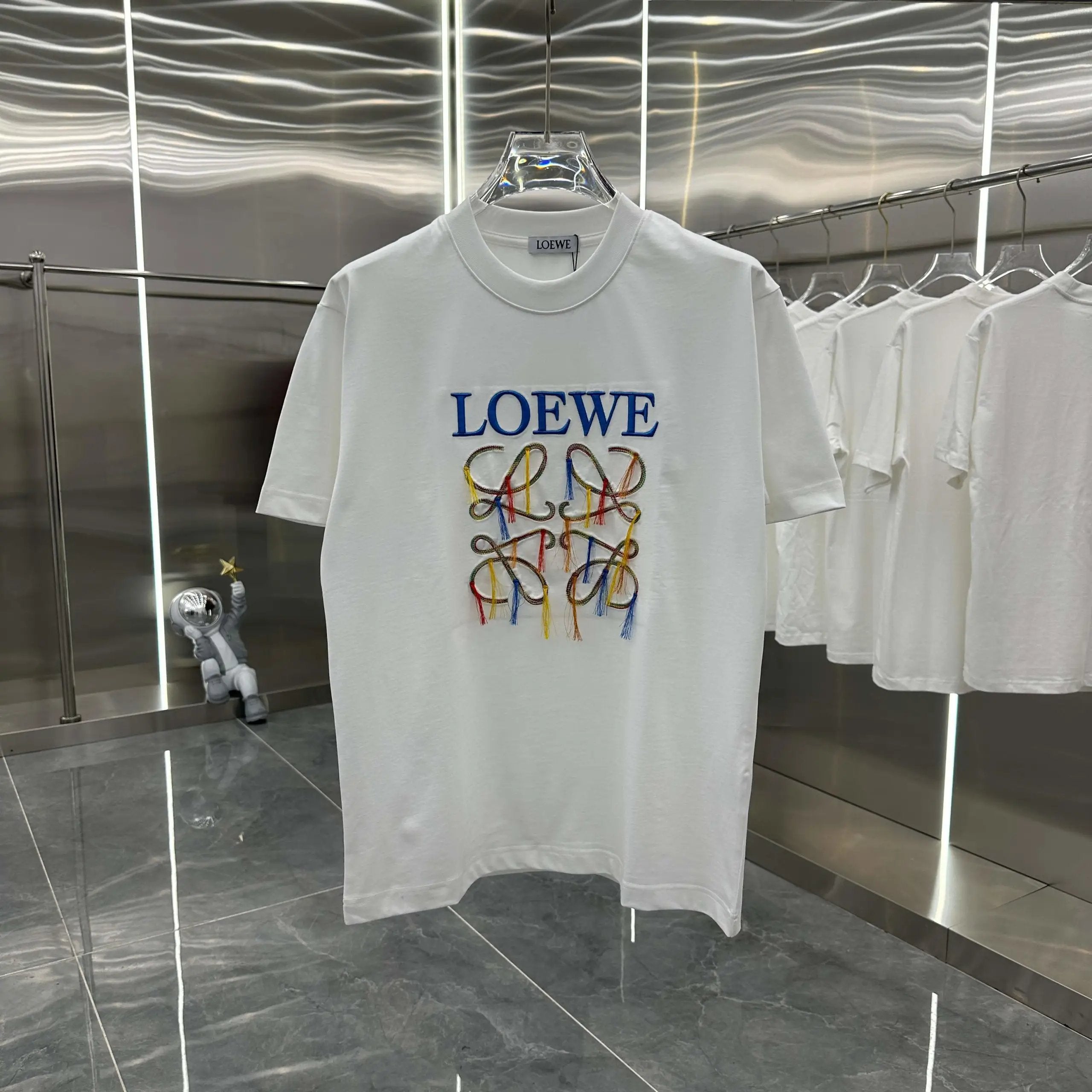 LOEWE T-shirt Chest Letter Emblem Embroidery logo round Neck Short Sleeve25ss New pure cotton T Unisex T-Shirt OS Drop Shoulder Loose Fit Base Shirt Top T-Shirt Short Sleeve
