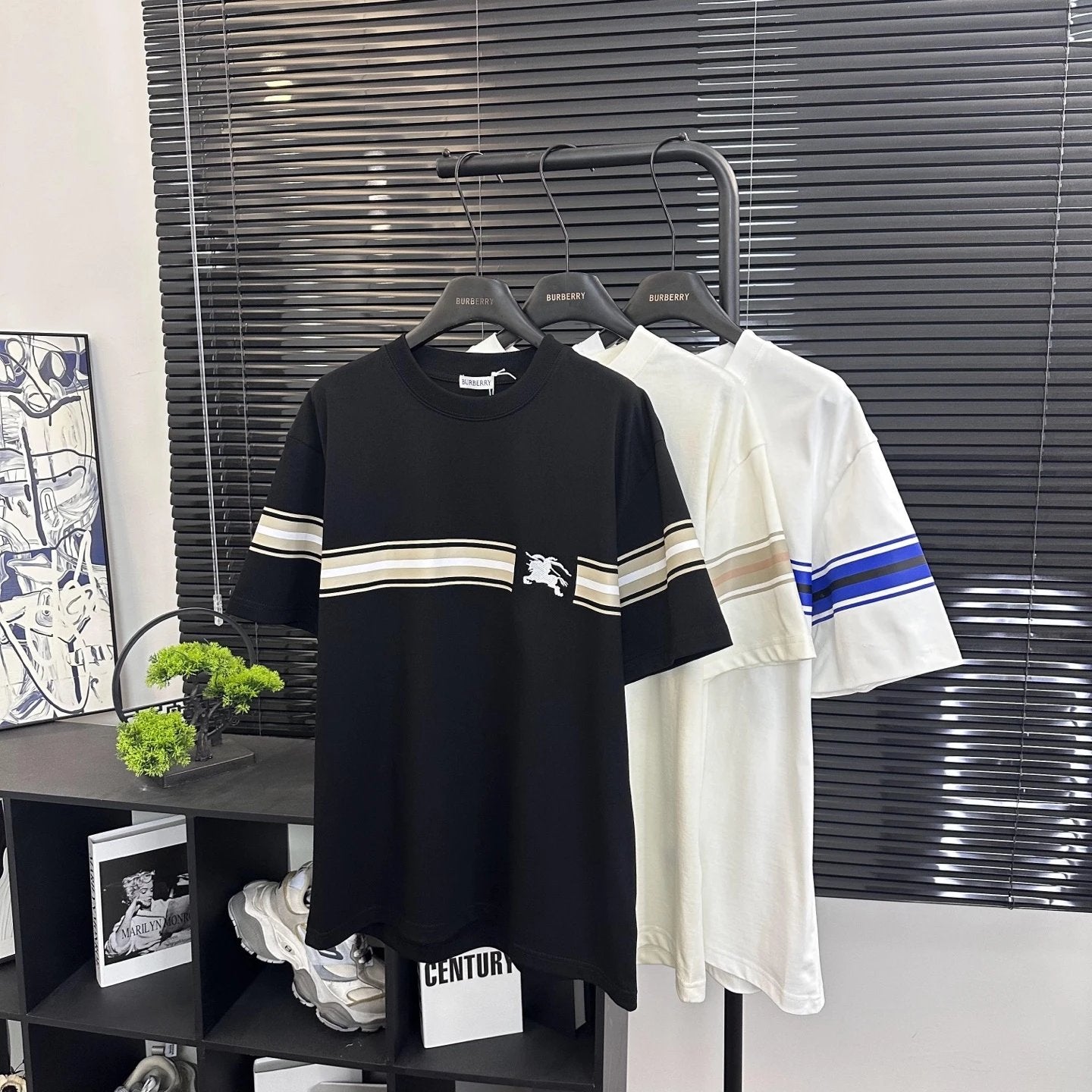 Burberry T-shirt Embroidered Printed Stripes logo round Neck Short Sleeve25ss New pure cotton T Unisex T-Shirt OS Loose Fit Base Shirt Top Half Sleeve T-Shirt