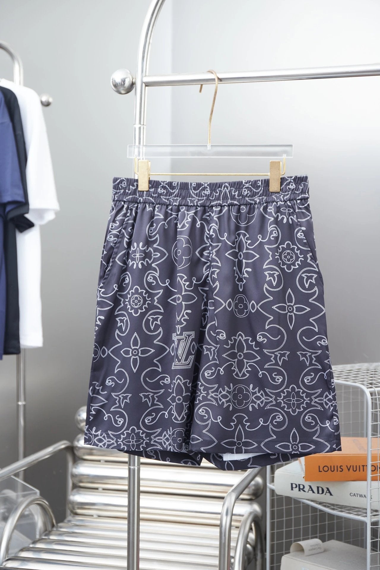 Louis Vuitton LV Shorts Classic Vintage Floral Print logo Beach Shorts25ss New Five-Point Pants os Loose Quick-Dry Unisex Casual Trendy Brand Big Shorts5Pants