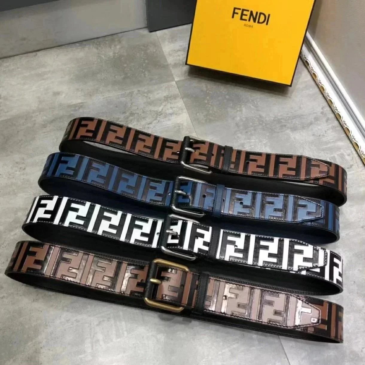 FENDI Belt Top version 2019New Men's Women's Leather Belt Versatile Little Monster Men's and Women's Pin Buckle Business All-Match Casual Belt