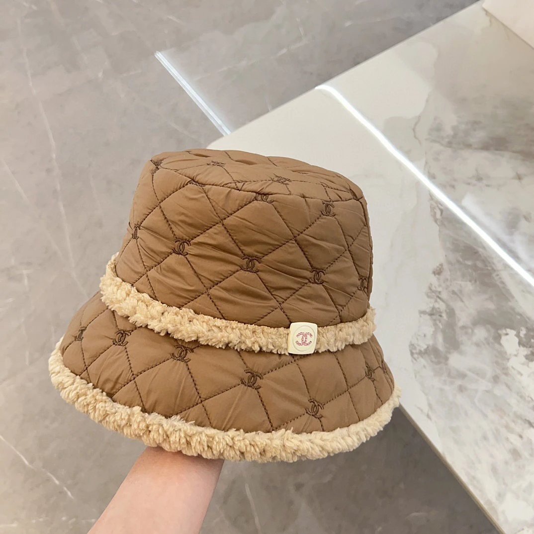 Chanel Hat Casual Hat High Quality Fashion Fashion Brand Autumn and Winter Style Double-Sided Wear Plush Fisherman Hat
Classic Versatile Casual～