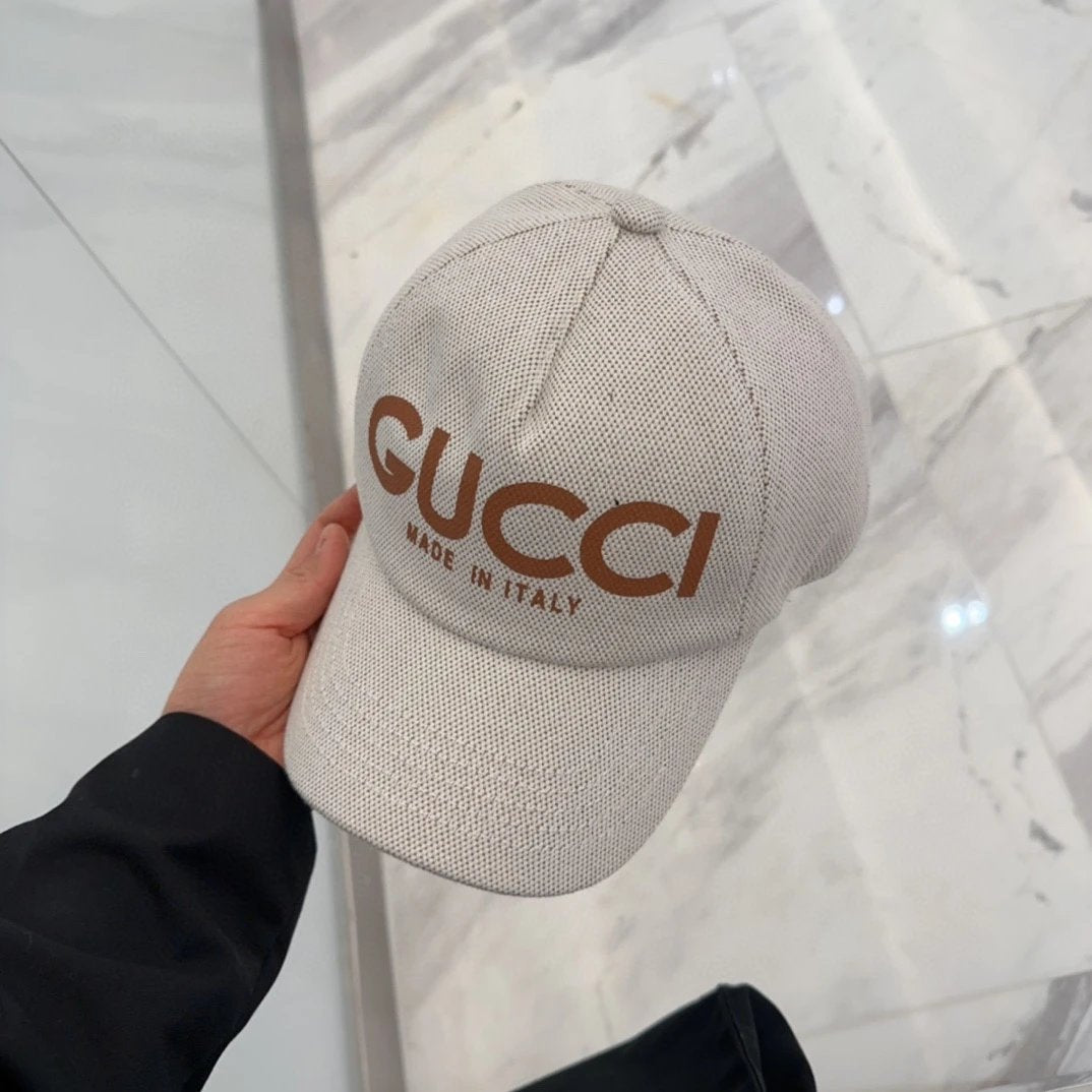 Gucci Hat Branded Letter Print logo Baseball Cap Sunshade Sun Protection Duckbill Cap Large Head Circumference Slimming Face Curved Brim Versatile Sports Hat for Men and Women Couples Same Style