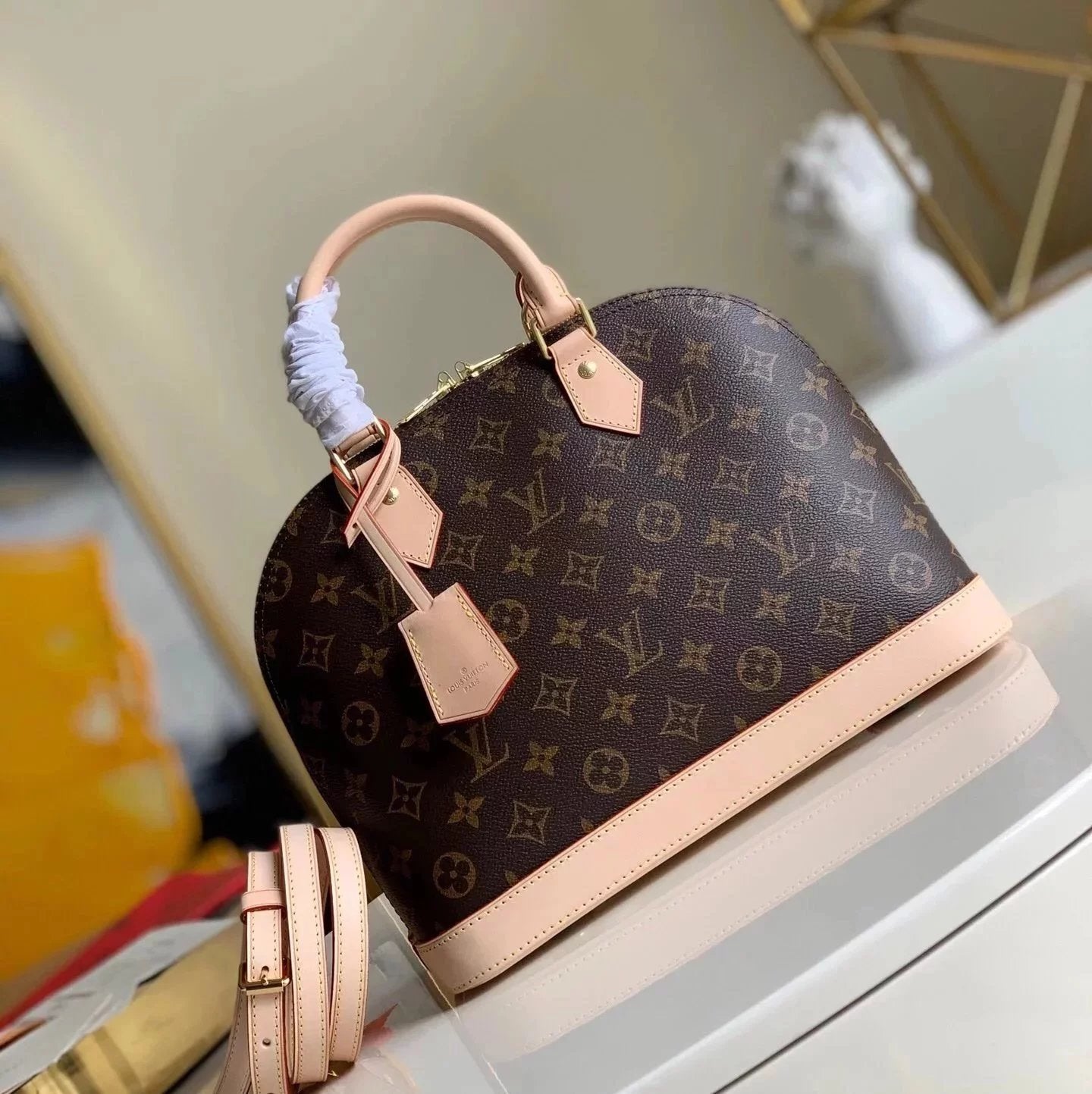 Louis Vuitton LV Women's Bag Top version Classic Chessboard Plaid Presbyopic Shell Bag Handbag Crossbody Shoulder Bag23New Water Ripple Cowhide Series New Handbag Shell Bag Women's Bag