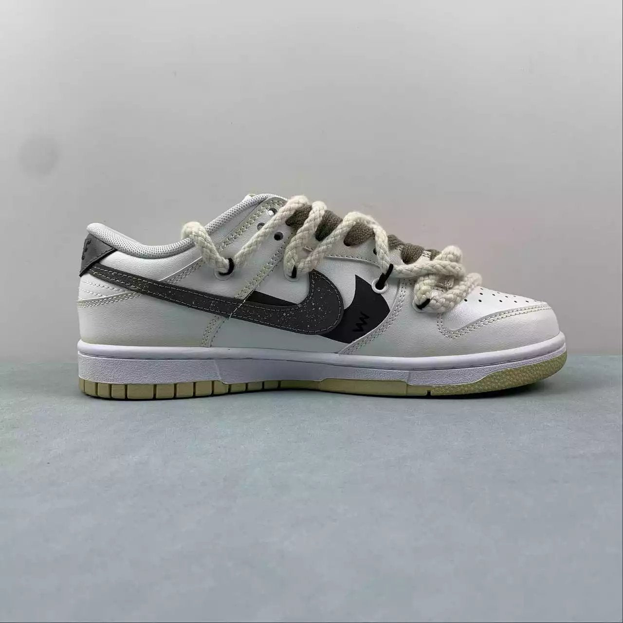 Nike Dunk Low shoes