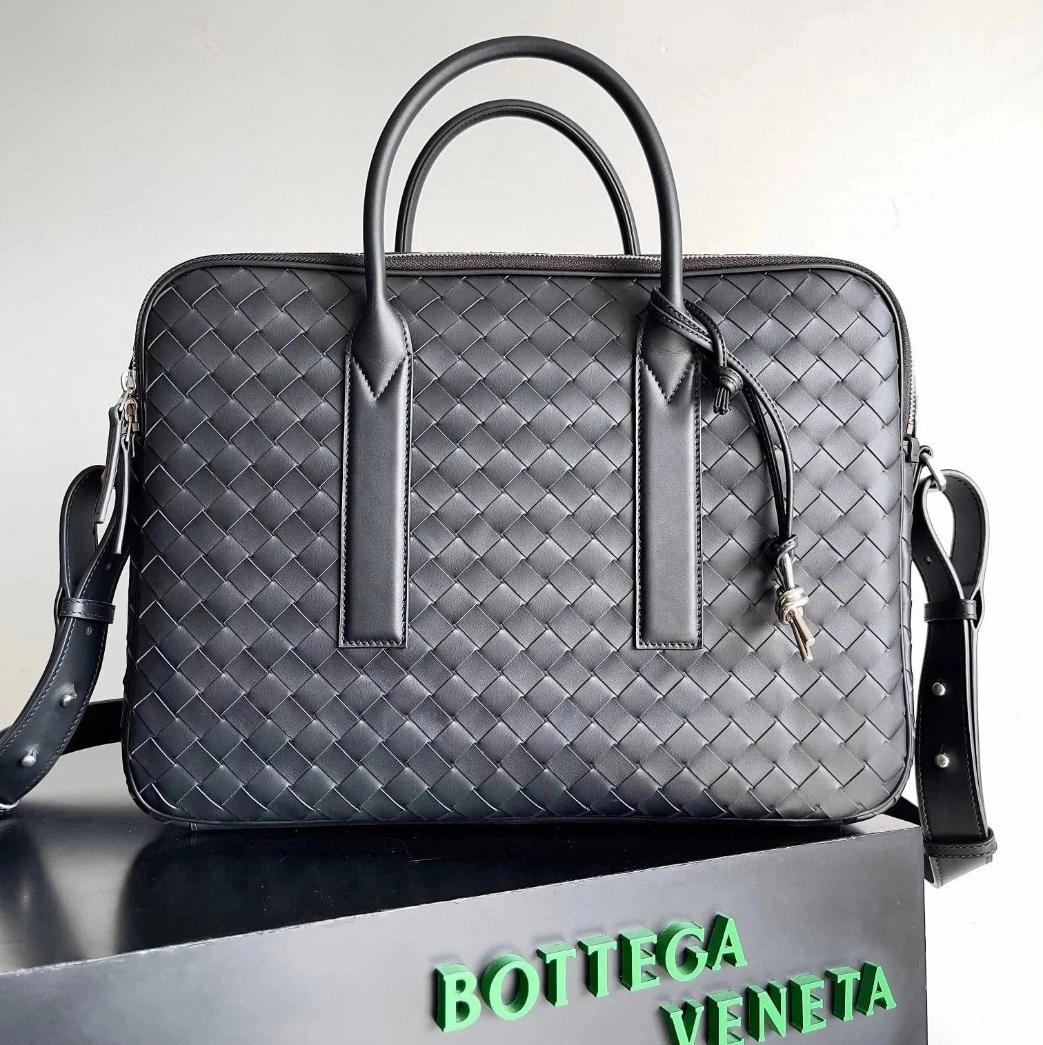 Bottega Veneta Men's Bag Top version 【Original Leather Highest Version】Briefcase Men GETAWAY Large Briefcase Men's Handbag Computer Bag Business Briefcase Shoulder Bag Messenger Bag Handbag Woven Bag Body Large Capacity File Bag