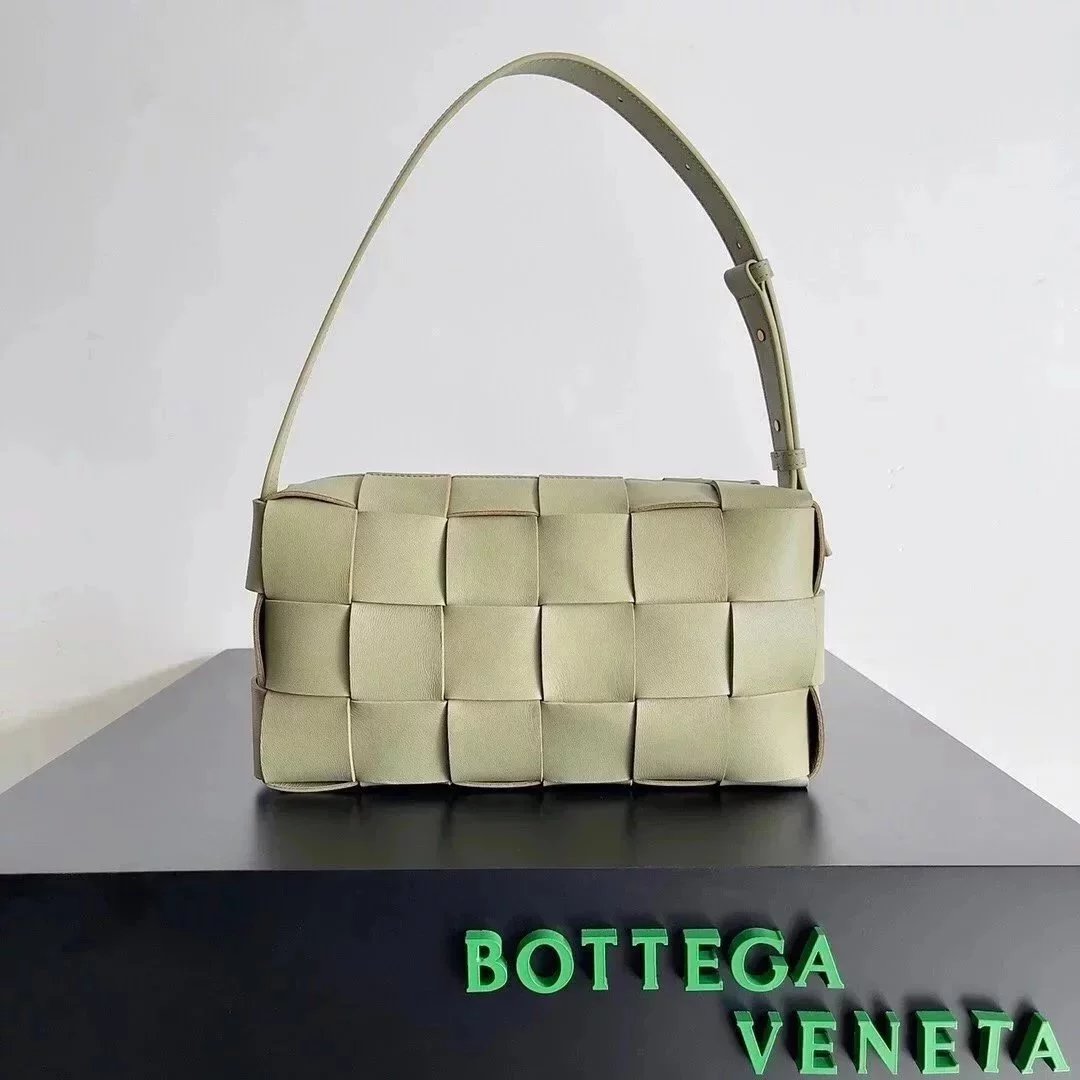 Bottega Veneta Women's Bag Top version Original Genuine Goods Leather Yang Mi Brick Underarm bag2022New Original Surrogate Shopping-Grade Large Plaid Woven Soft Lambskin Shoulder Bag Underarm Bag BRICKCASSETTE Underarm Bag Handbag Women's Bag