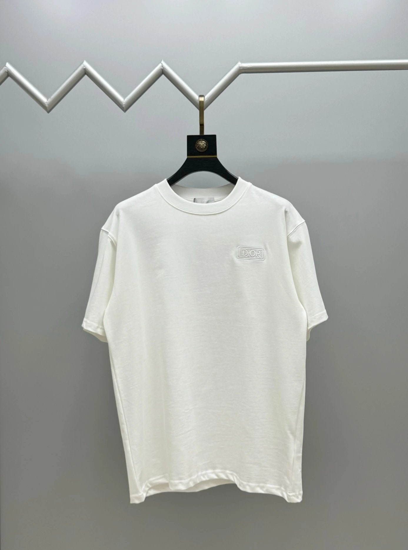 Dior T-shirt Embroidery on the chest logo round Neck Short Sleeve25ss New Pure Cotton Unisex Style T T-shirt OS Loose Fit Base Shirt Short Sleeve Top T-Shirt