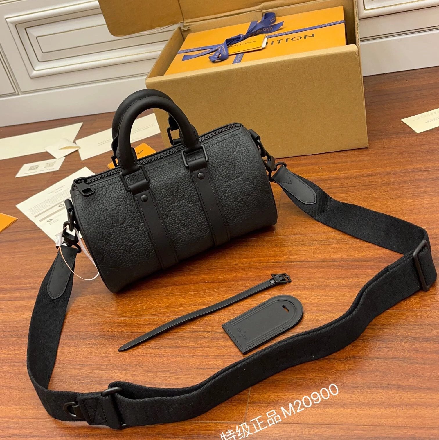 Louis Vuitton LV Men's Bag Top version 23Autumn and Winter New Eye Series Pillow Bag Full Series Handbag Shoulder Messenger Bag Pillow Bag Eyes Blue Flame Blue Black Flower
