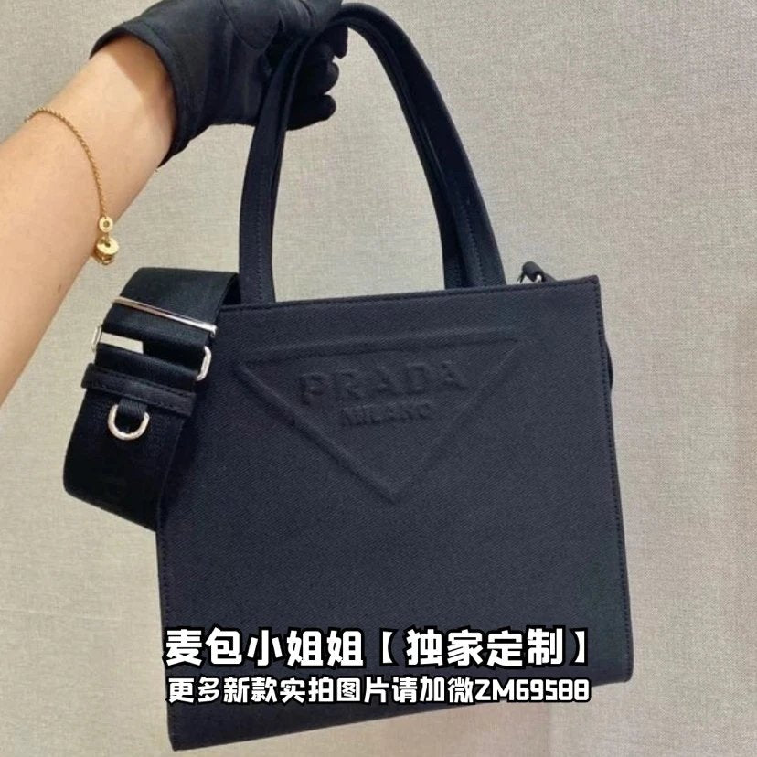 PRADA Bag Top version Latest Diagonal Cloth Tote Bag Imported Original Single Triangle Logo Badge Embossed Canvas Shopping Bag TOTE Handbag Handbag Shoulder Bag Messenger Bag Women's Bag Women's Bag1BG382