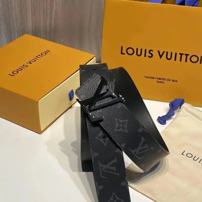 Louis Vuitton LV Belt Leather Belt Men's Genuine Leather High-End Luxury Letter Buckle Pant Belt with Presbyopic Business Leisure Famous Brand Luxury Belt