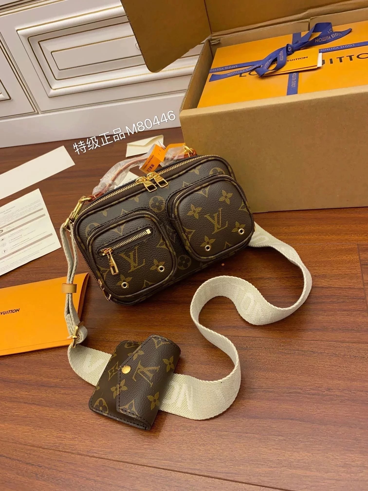 Louis Vuitton LV Men's Bag Top version （Tax-Free Surrogate Shopping）Exclusive Launch Genuine Goods OEM2021New Men and Women Bags Two-in-One Motorcycle Camera Bag Shoulder Messenger Handbag M80446