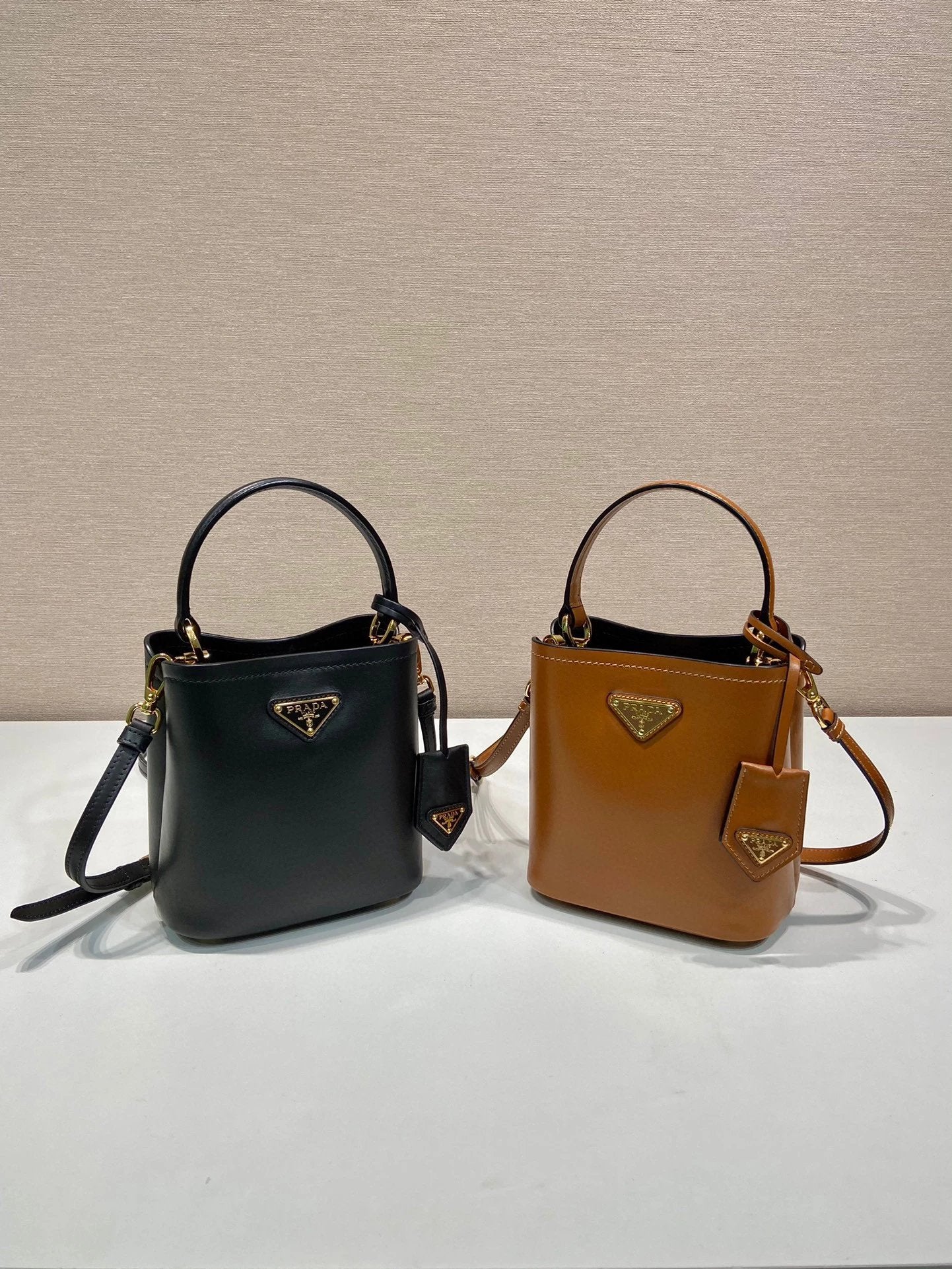 PRADA Bag Top version Version Latest Triangle Imported Calfskin Bucket Bag Crossbody Bag Shoulder Bag Underarm Bag Handbag Women's Bag1BA373