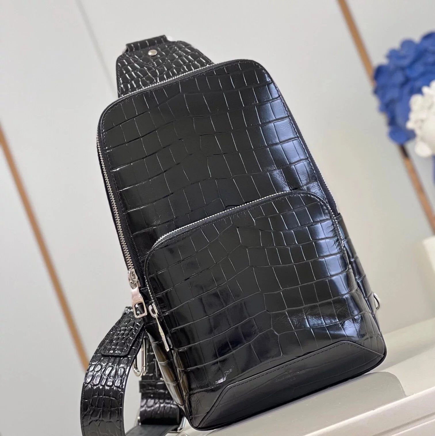 Louis Vuitton LV Men's Bag Top version Original Order N41719Men AVENUE Shoulder Bag23Crocodile Pattern Cowhide Crossbody Bag Chest Bag Crossbody Backpack Men's Bag Black Plaid Chest Bag Backpack Men Crossbody Chest Bag