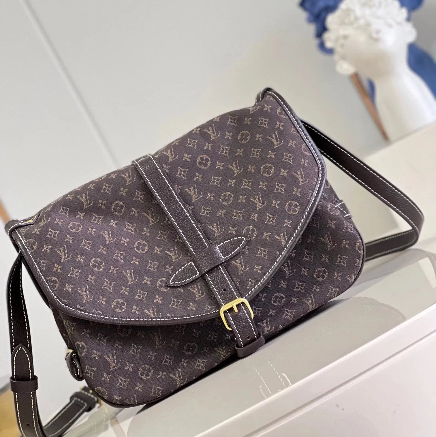 Louis Vuitton LV Women's Bag Top version 【Exclusive Real Shot】M63753White M40666Blue M95227Black Gemini Bag SAUMUR Medium Handbag Messenger Bag Men's and Women's Bags