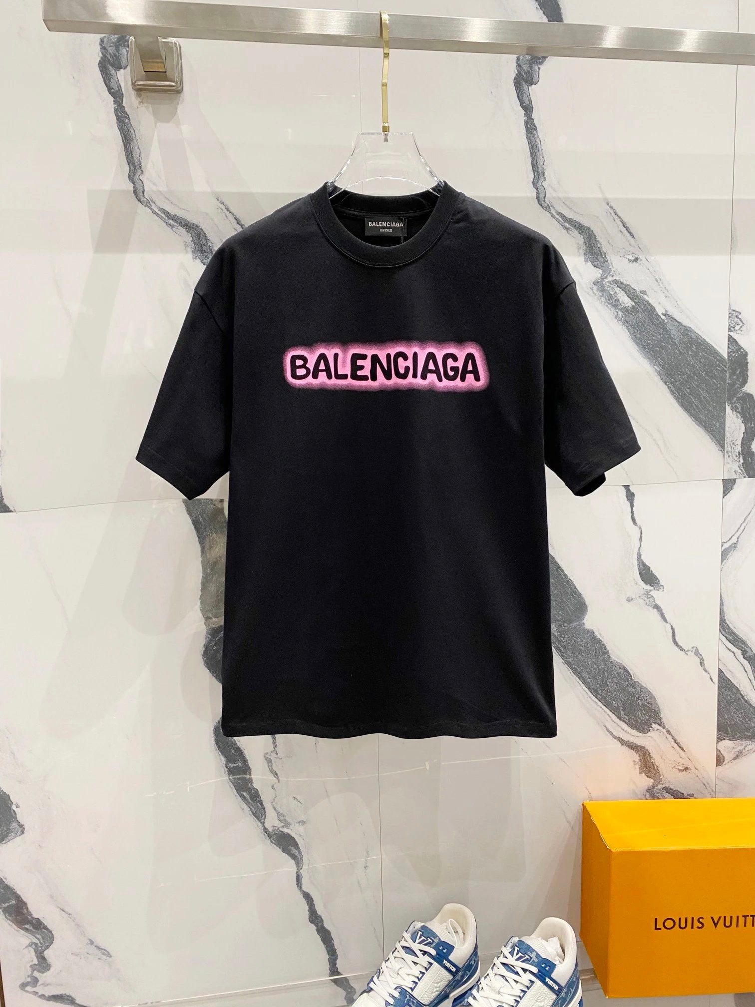 Balenciaga T-shirt Fluorescent Brand Lock Letters LOGO Printed Logo Crew Neck Short Sleeve25ss New Pure Cotton Unisex Style T T-shirt OS Loose Fit Base Shirt Casual Short Sleeve Top T-Shirt