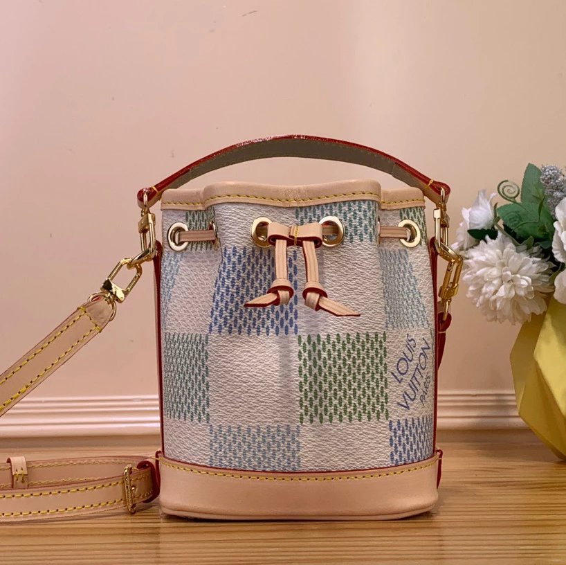 Louis Vuitton LV Women's Bag Top version 2023New Presbyopic New Drawstring Bucket Bag Shoulder Messenger Bag Small Bucket Bag