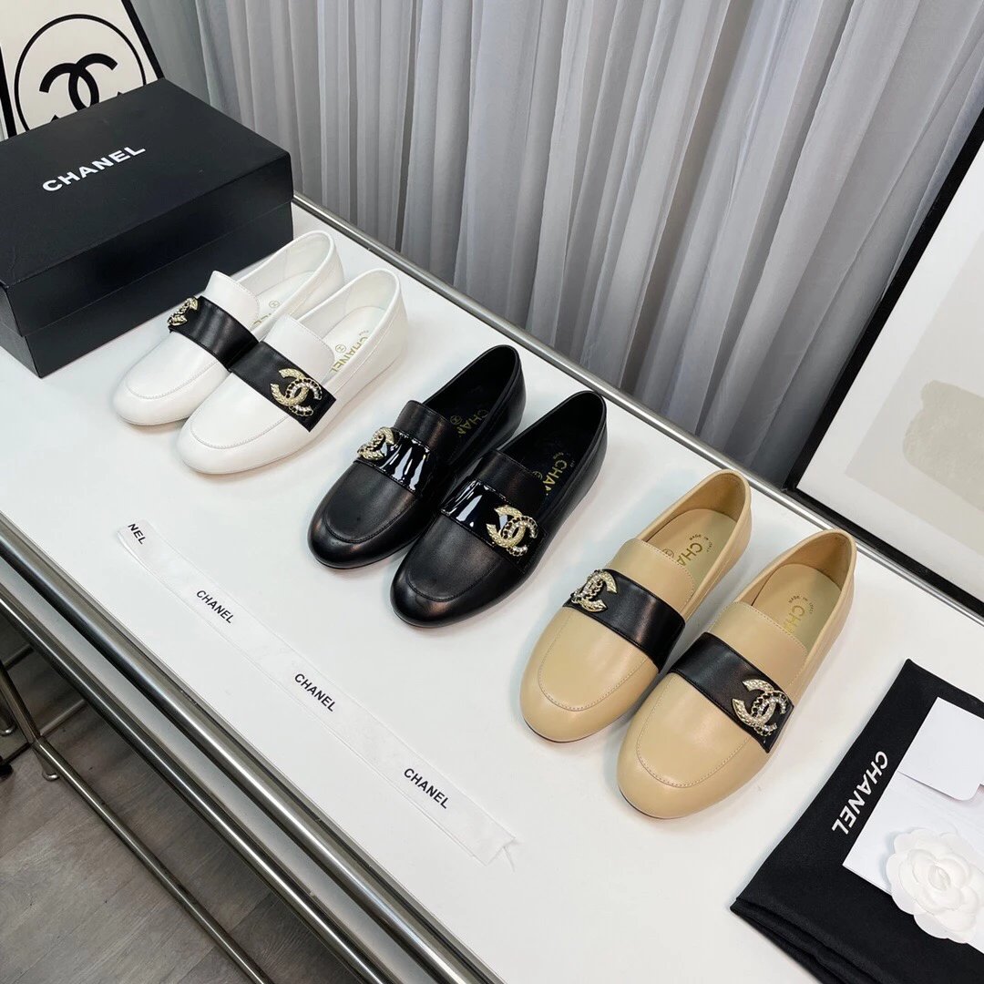 Chanel Shoes New Loafers
It Looks Lovely，Round Toe Holder Sets off the Feet and Becomes Thin，The Upper Foot Is a Kind8090Vintage Feelings of the Age Shoes for Four Seasons、European and American Catwalk New，Explosive