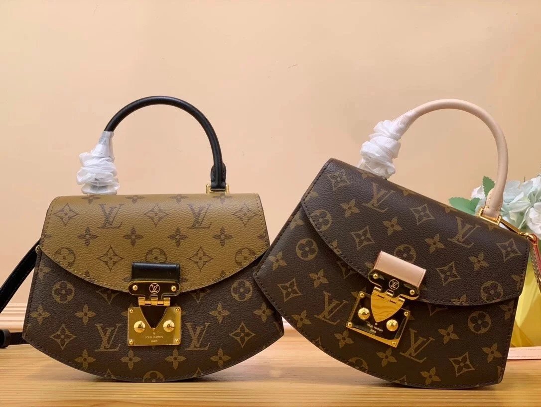 Louis Vuitton LV Women's Bag Top version 【Premium Duty Free Edition】2022New M46548Yellow Flower Presbyopic Fan-Shaped Bag Vintage Bag Series Classic Color Matching Shoulder Messenger Bag Handbag Women's Bag Fan Bag Middle and Ancient Fan-Shaped Crossbody