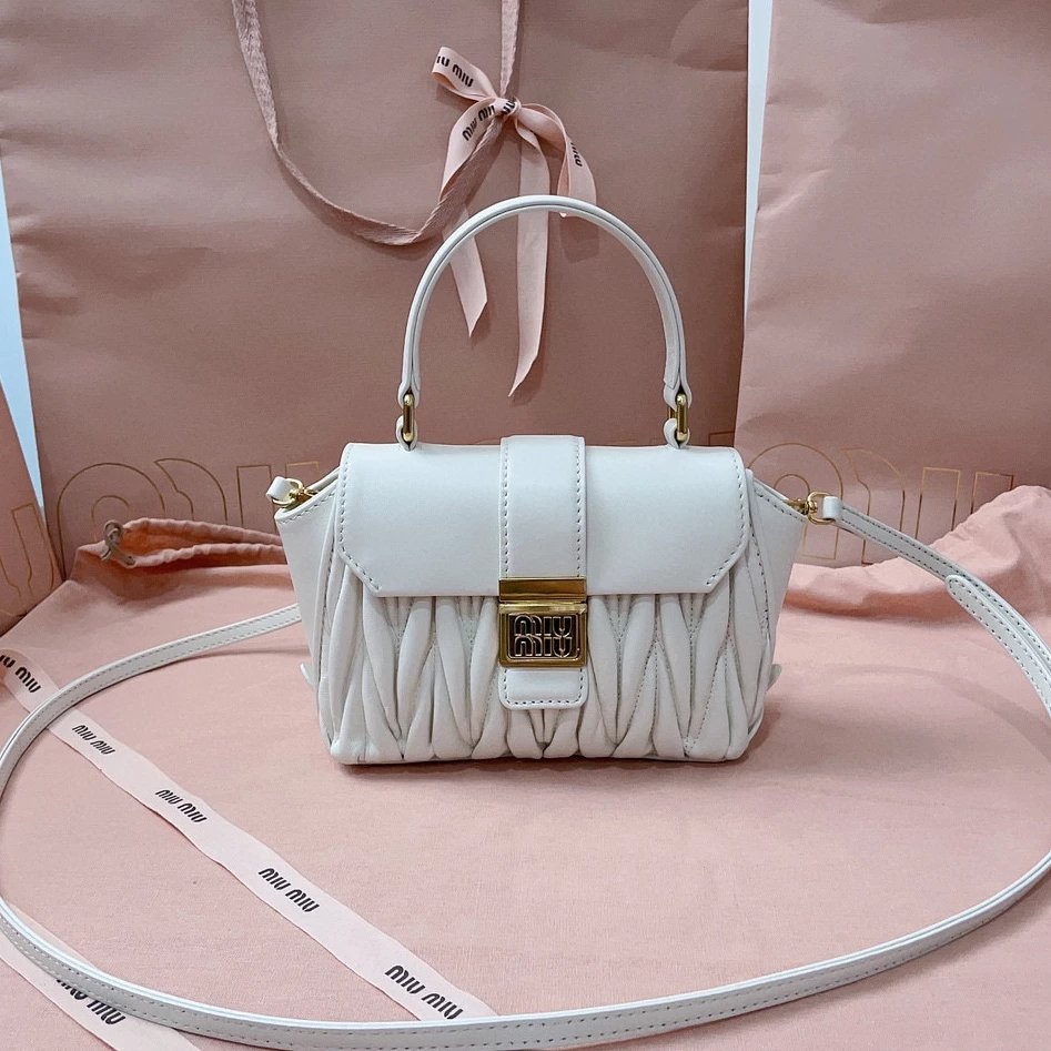 Miu Miu Bag Top version In Stock Original Leather Grade Surrogate Shopping24SS New5BP083Imported Lambskin Classic Matelasse Gold Square Buckle round Bag Shoulder Crossbody Handbag Fashion Casual Women Bag5BP083