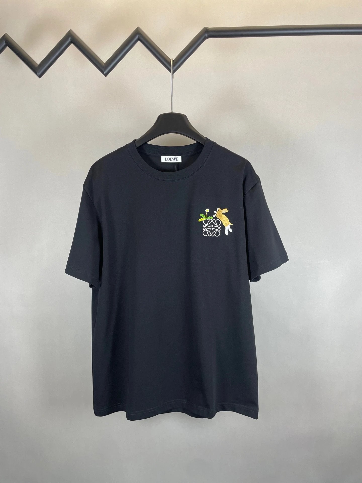 LOEWE T-shirt Chest Rabbit Embroidery logo round Neck Short Sleeve25ss New pure cotton T Unisex T-Shirt OS Drop Shoulder Loose Fit Base Shirt Top T-Shirt Short Sleeve