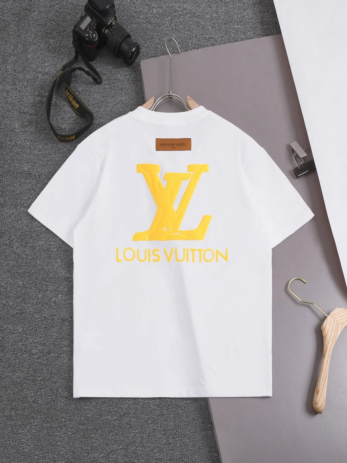 Louis Vuitton LV T-shirt Velvet Foam Embossed logo round Neck Short Sleeve25ss New Pure Cotton Unisex Style T T-shirt Base Shirt Tee Shirt OS Loose design
