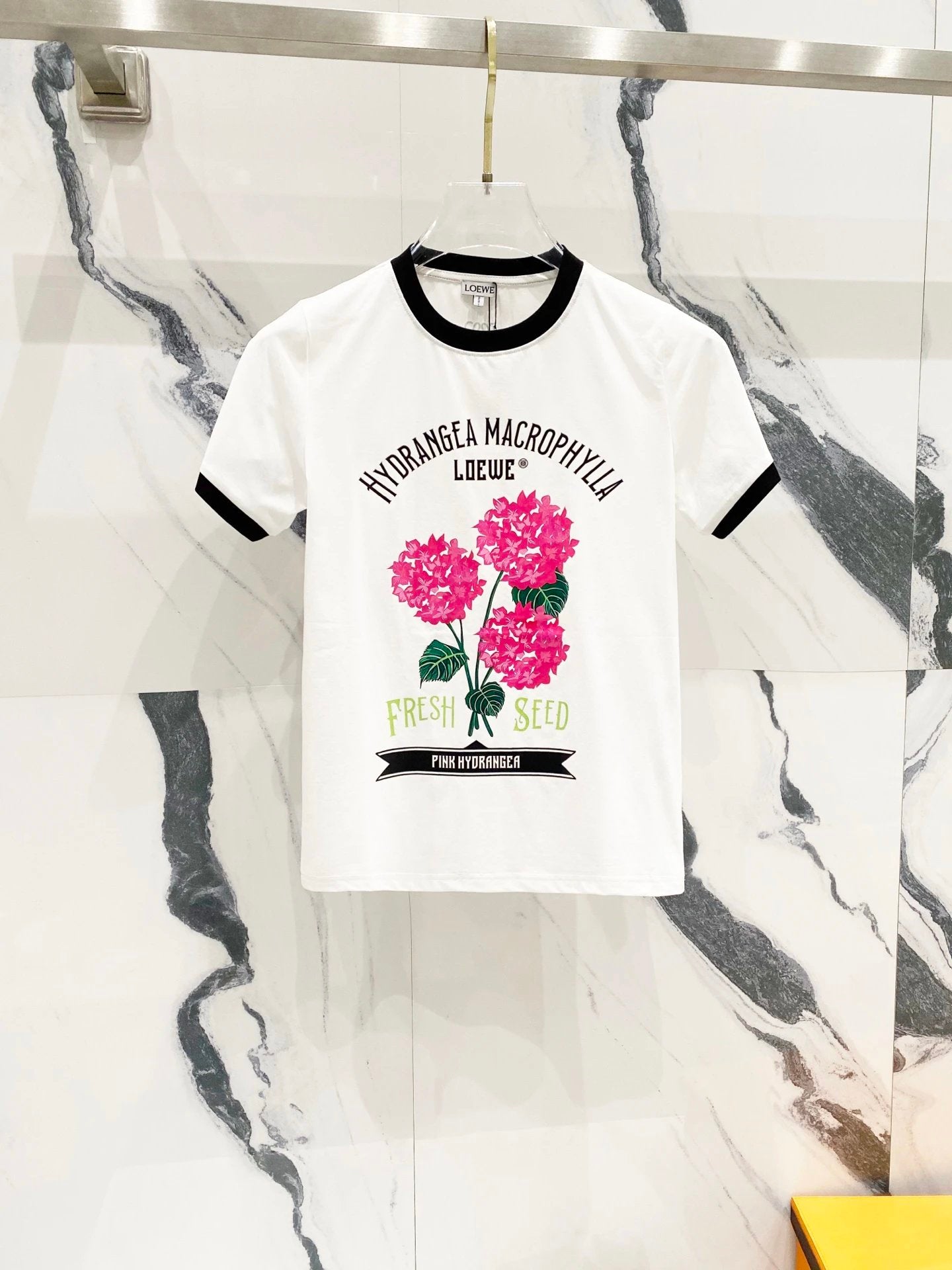 LOEWE T-shirt Floral Letter Print on the Chest logo round Neck Short Sleeve25ss New Pure Cotton Women's Style T Casual T-Shirt Base Layer Shirt OS Loose Fit Half Sleeve Top Plus Size
