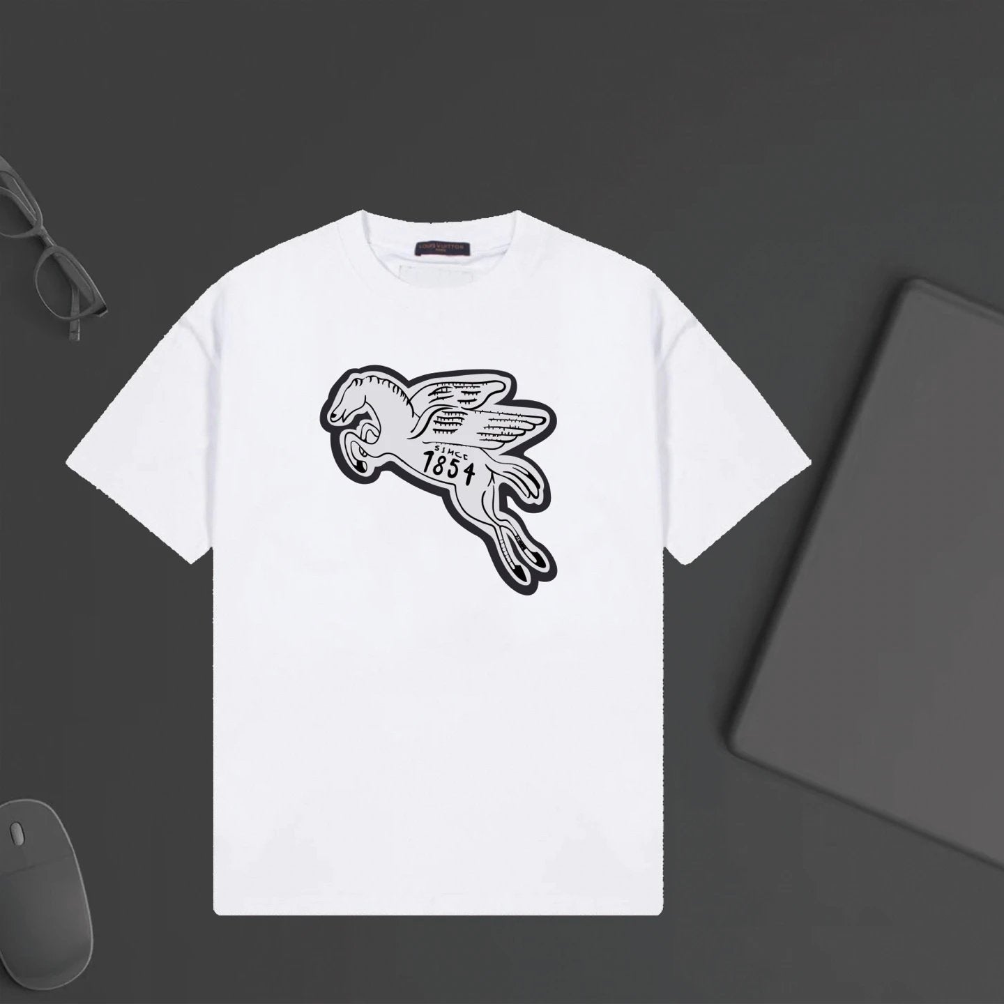 Louis Vuitton LV T-shirt Front Chest Pegasus Pattern Print logo round Neck Short Sleeve25ss New Pure Cotton Unisex Style T T-shirt OS Loose Fit Base Shirt Top Half Sleeve T-Shirt