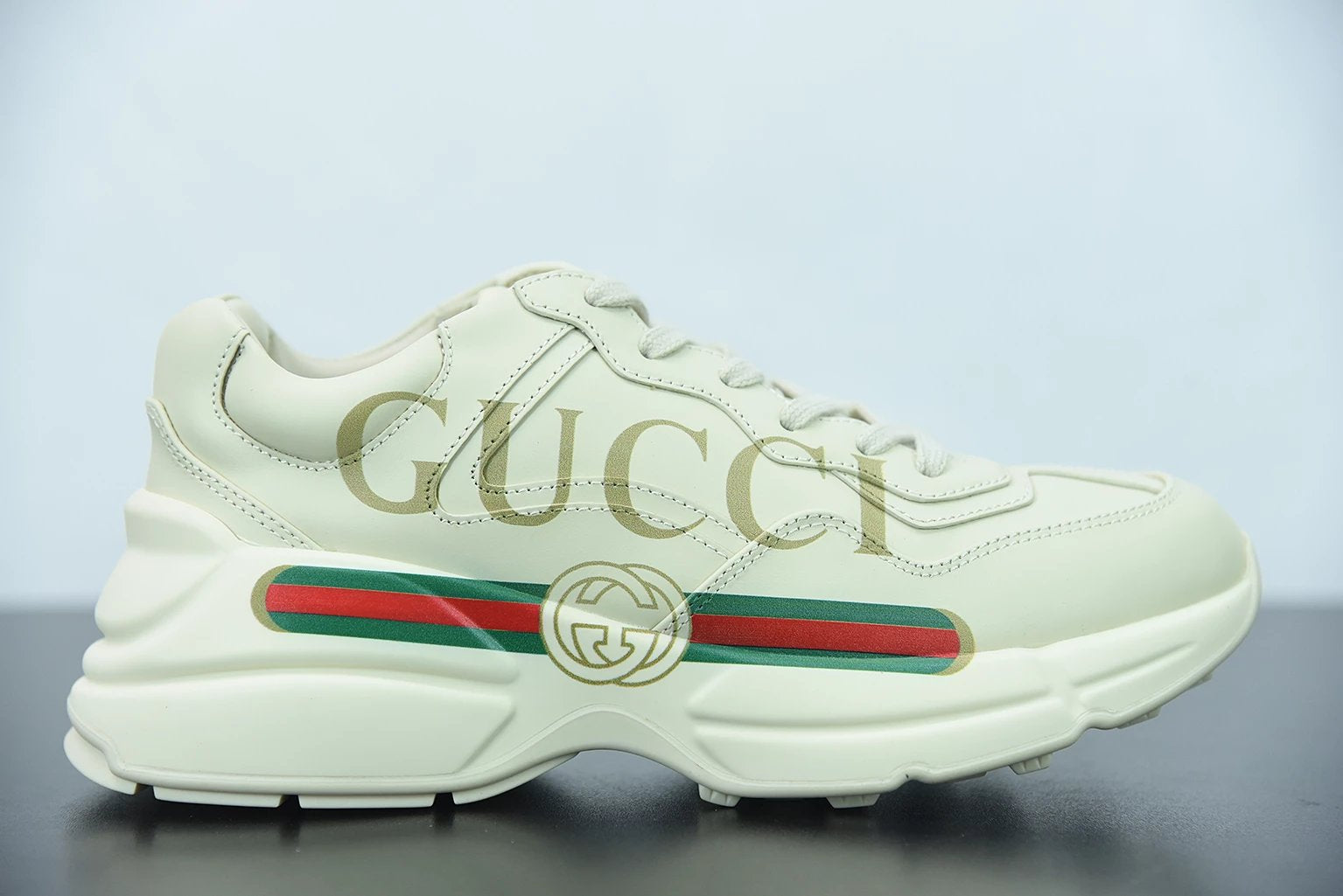 Gucci Shoes Classic Casual Low Top Dad Shoes Ivory White Strawberry Redmi White Printing Lip Printings XINGX Printing Tiger Year Series Banana Cat Sequin Printing White Distressed Retro Casual Shoes Sneaker Same Style for Men and Women