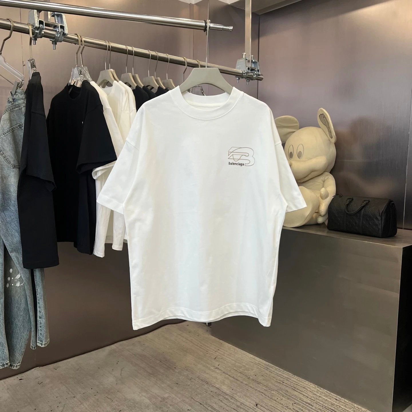 Balenciaga T-shirt Chest Distinctive Letter Print logo round Neck Short Sleeve25ss New Pure Cotton Unisex Style T Casual T-Shirt Base Layer Shirt OS Loose Fit Half Sleeve Top Plus Size