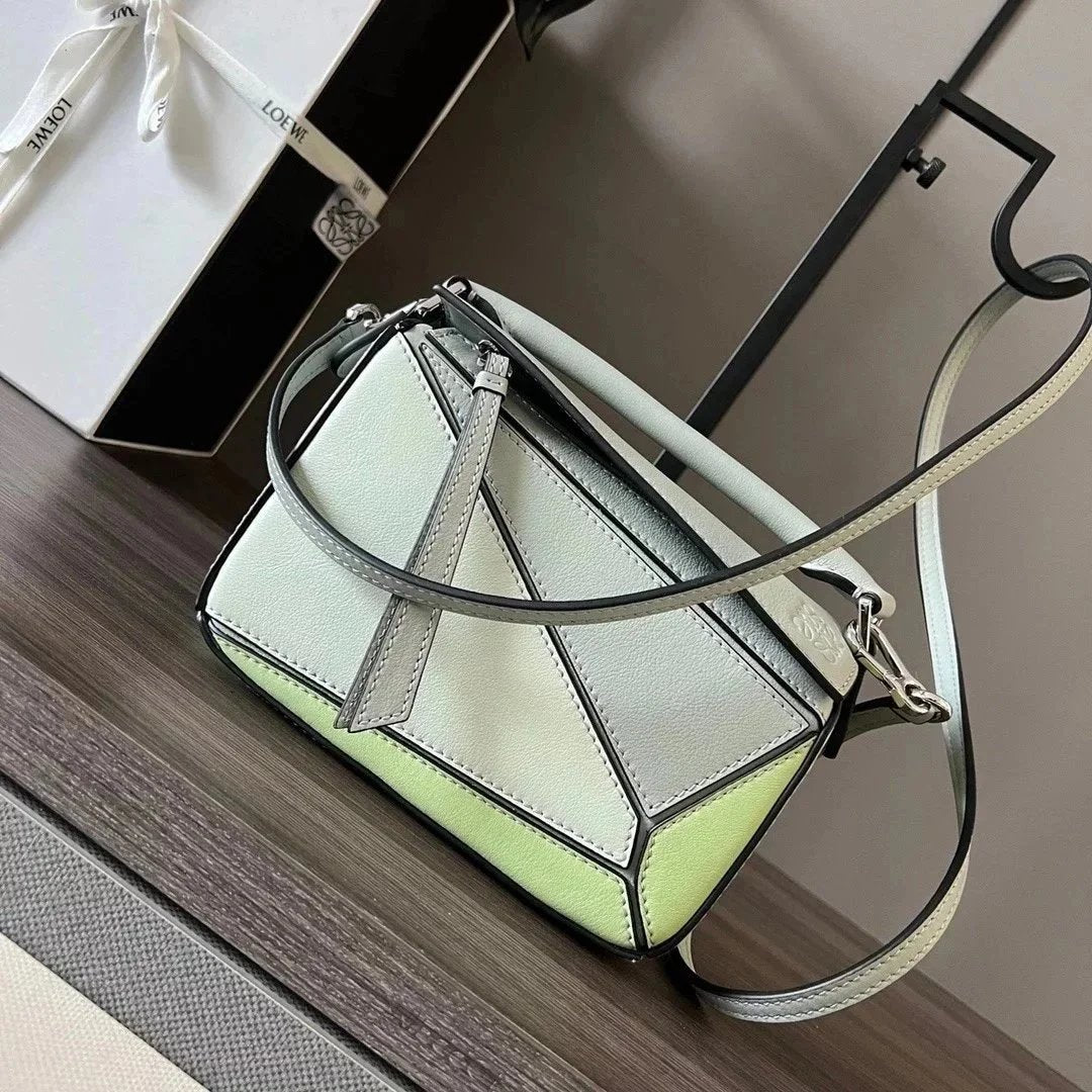 LOEWE Women's Bag Top version 【Level Surrogate Shopping】puzzle Geometric Bag Women's Bag mini18cm Mini Geometric Bag Crossbody Bag Small Size24cm Medium29cm Splicing Box Bag loewe Classic Geometric Crossbody Bag