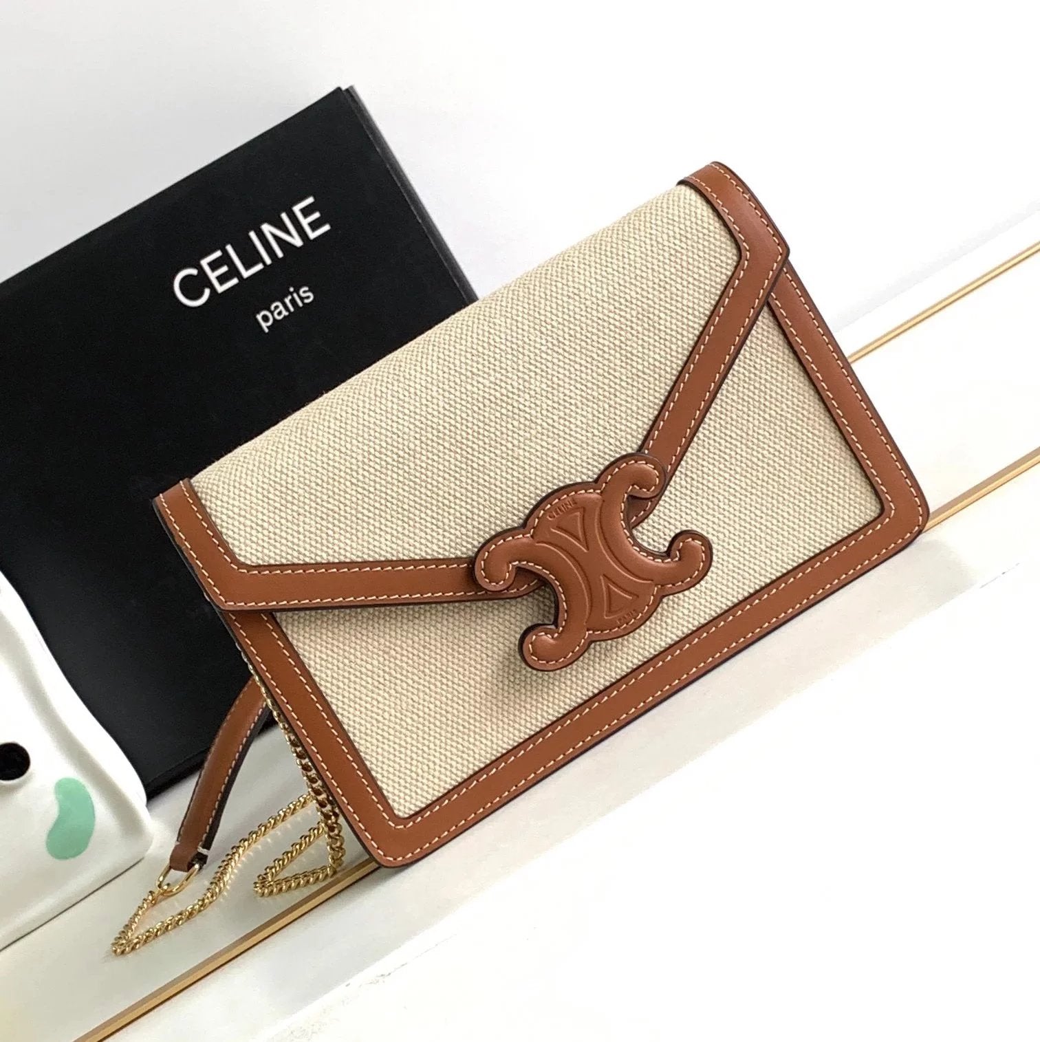 Celine women's bag Top version 【Original Factory】New CUIRTRIOMPHE Cowhide WOC Brand New Chain Leather Envelope Package Large113322Small Size10J733