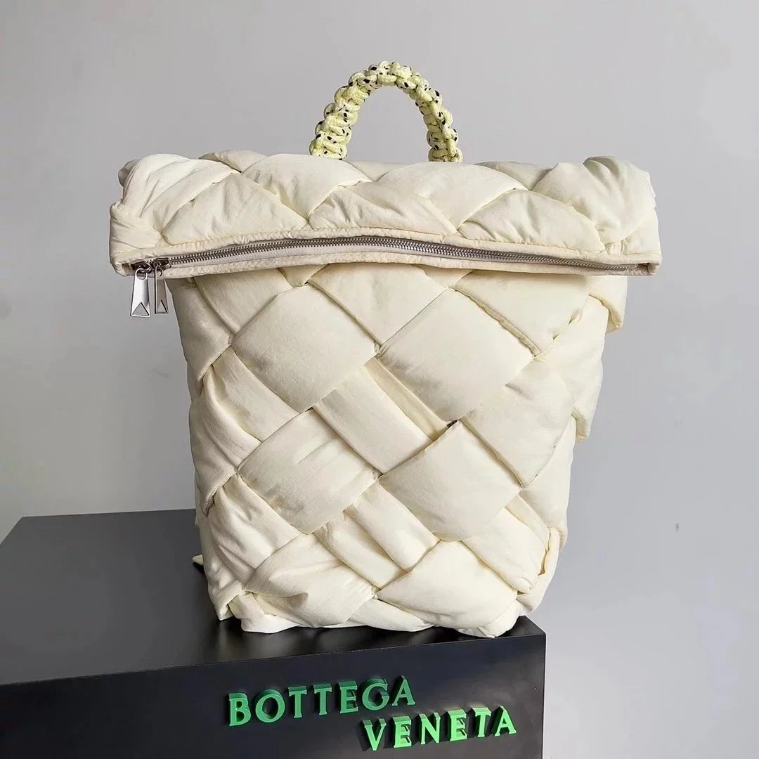 Bottega Veneta Women's Bag Top version 【Original Version】23New BottegaVeneta Nylon Large Backpack New Space Cotton Backpack Men's Bag Large Capacity Bag Super Lightweight Large Capacity Hand-Carrying Nylon Lining Flip Backpack Treasure Dish Jia Woven Astr