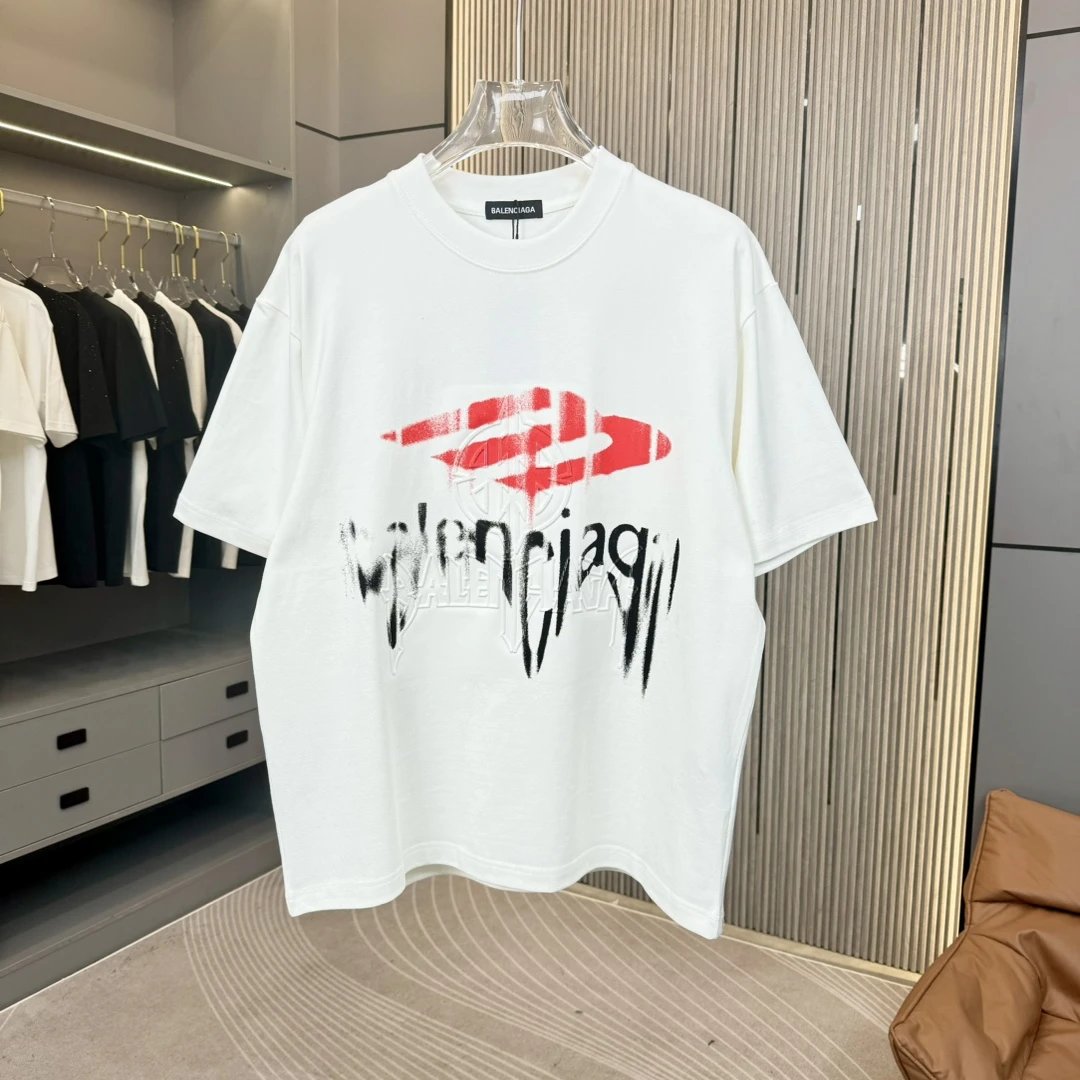 Balenciaga T-shirt Front chest features dual art embellishments: colorful dot embroidery and high-temperature embossing logo round Neck Short Sleeve25ss New Pure Cotton Unisex Style T T-shirt OS Loose Fit Base Shirt Half Sleeve T-Shirt Top Half Sleeve
